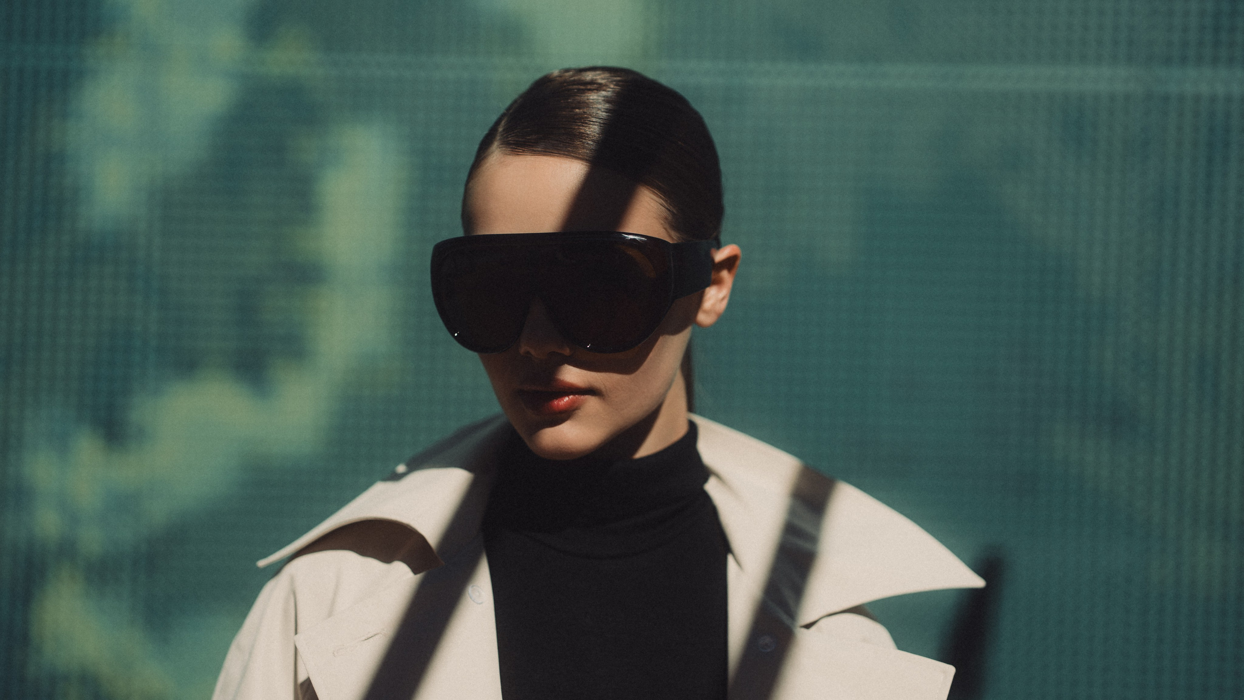 портретная съёмка на улице в Казани, модель Софи в естественном свете