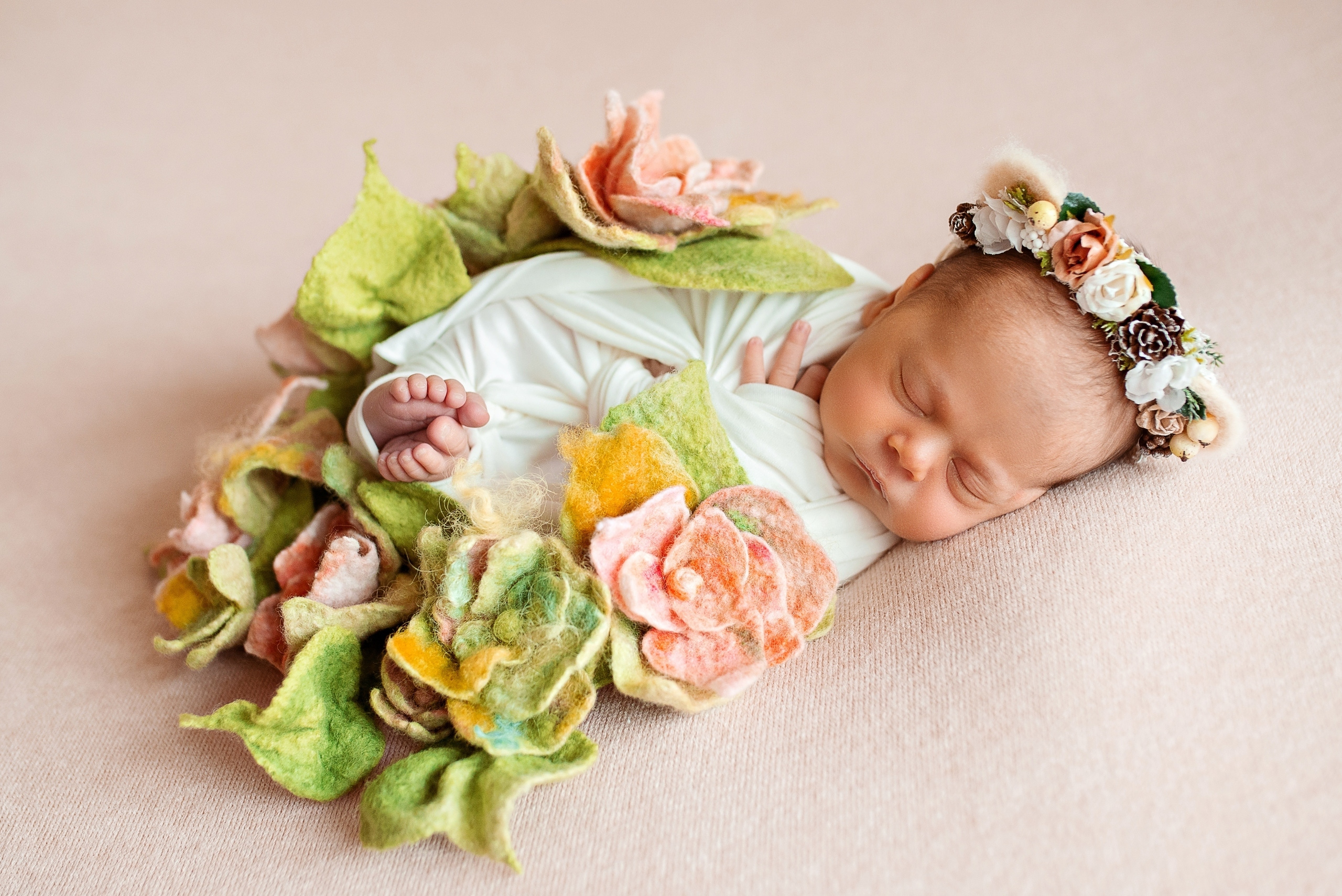 Новорожденные девочки. Фотограф новорожденных и детей до года в Челябинске Иванова Елена
