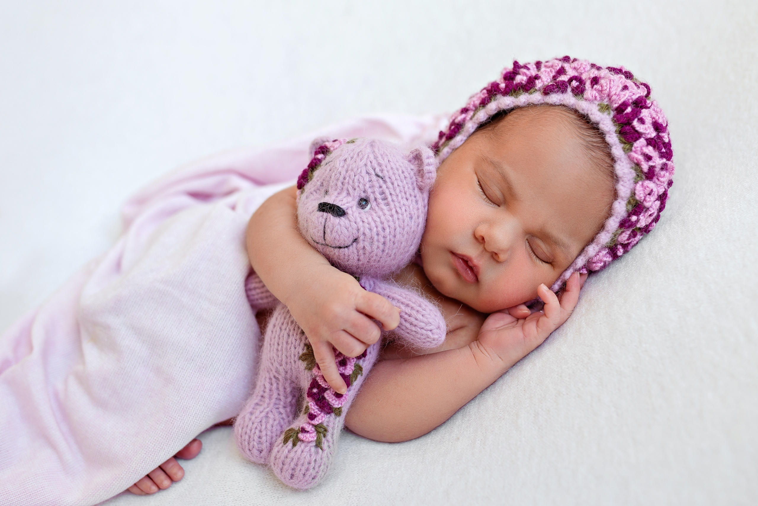 Новорожденные девочки. Фотограф новорожденных и детей до года в Челябинске Иванова Елена