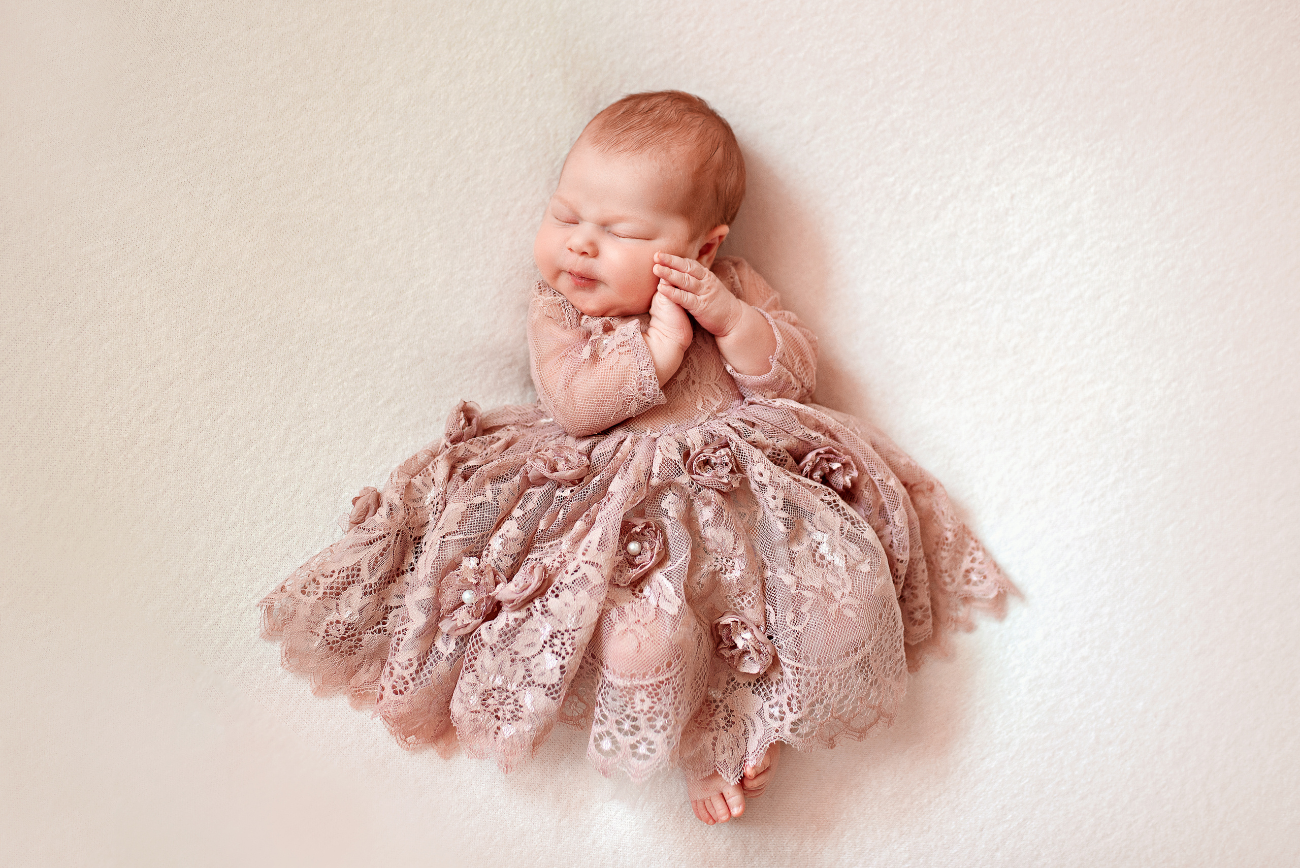 Новорожденные девочки. Фотограф новорожденных и детей до года в Челябинске Иванова Елена