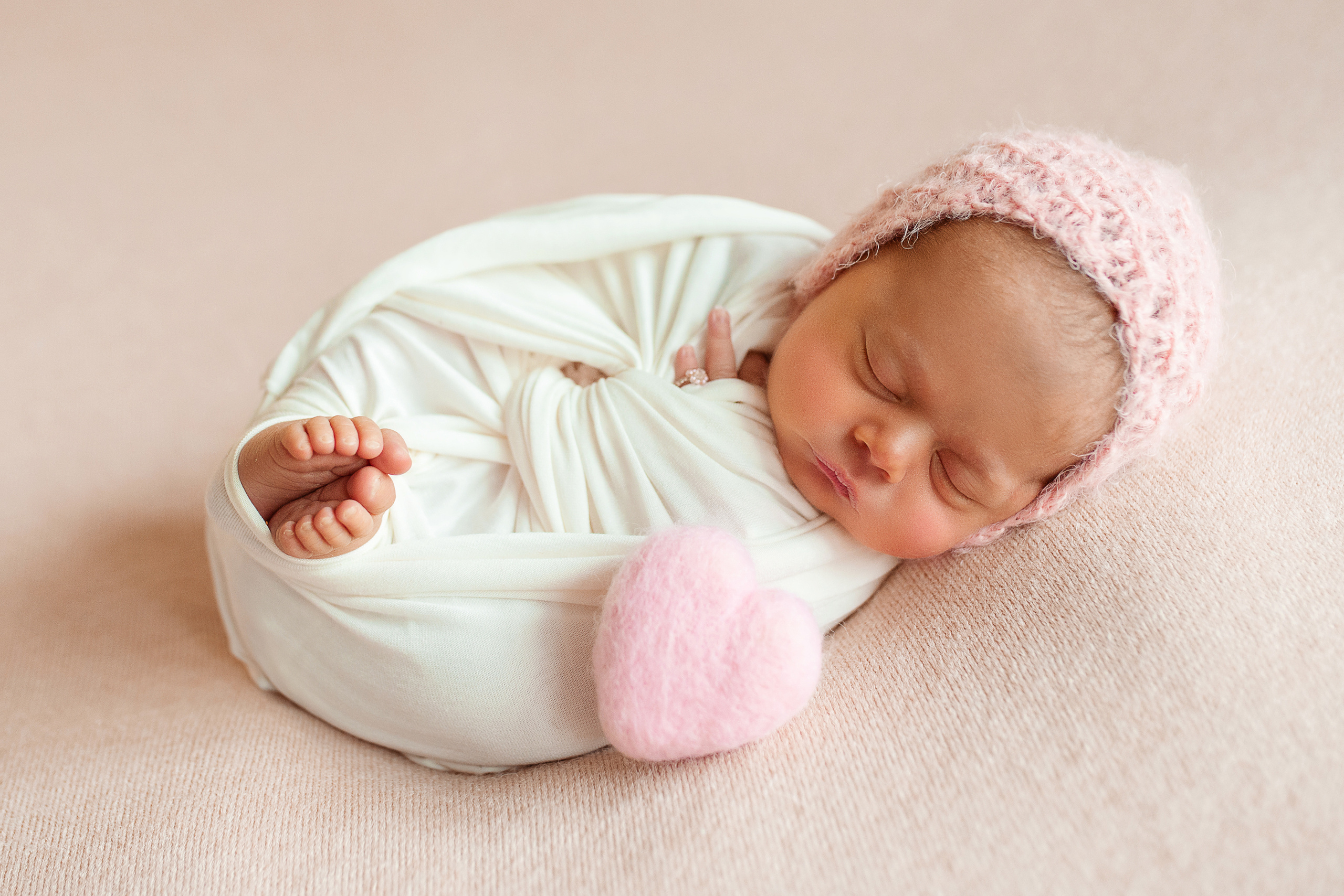 Новорожденные девочки. Фотограф новорожденных и детей до года в Челябинске Иванова Елена