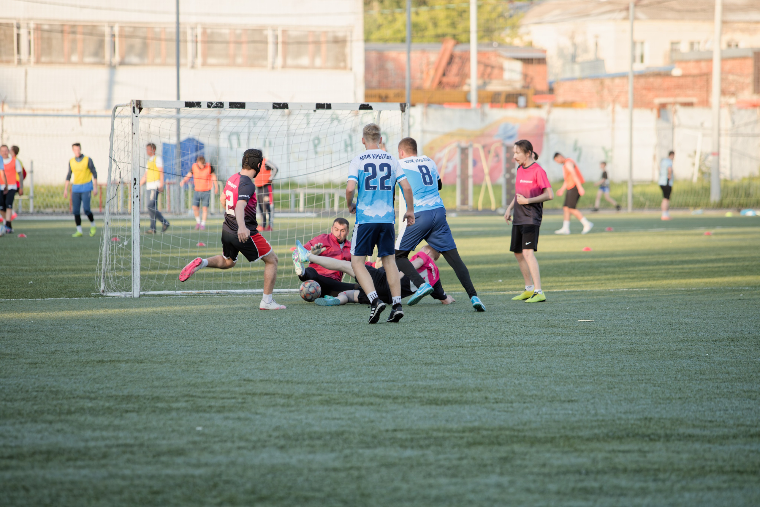 Любительская футбольная лига. Самокат-крылья. 25.06.2025. Репортажный и спортивный фотограф в г. Пермь Зильберг Павел