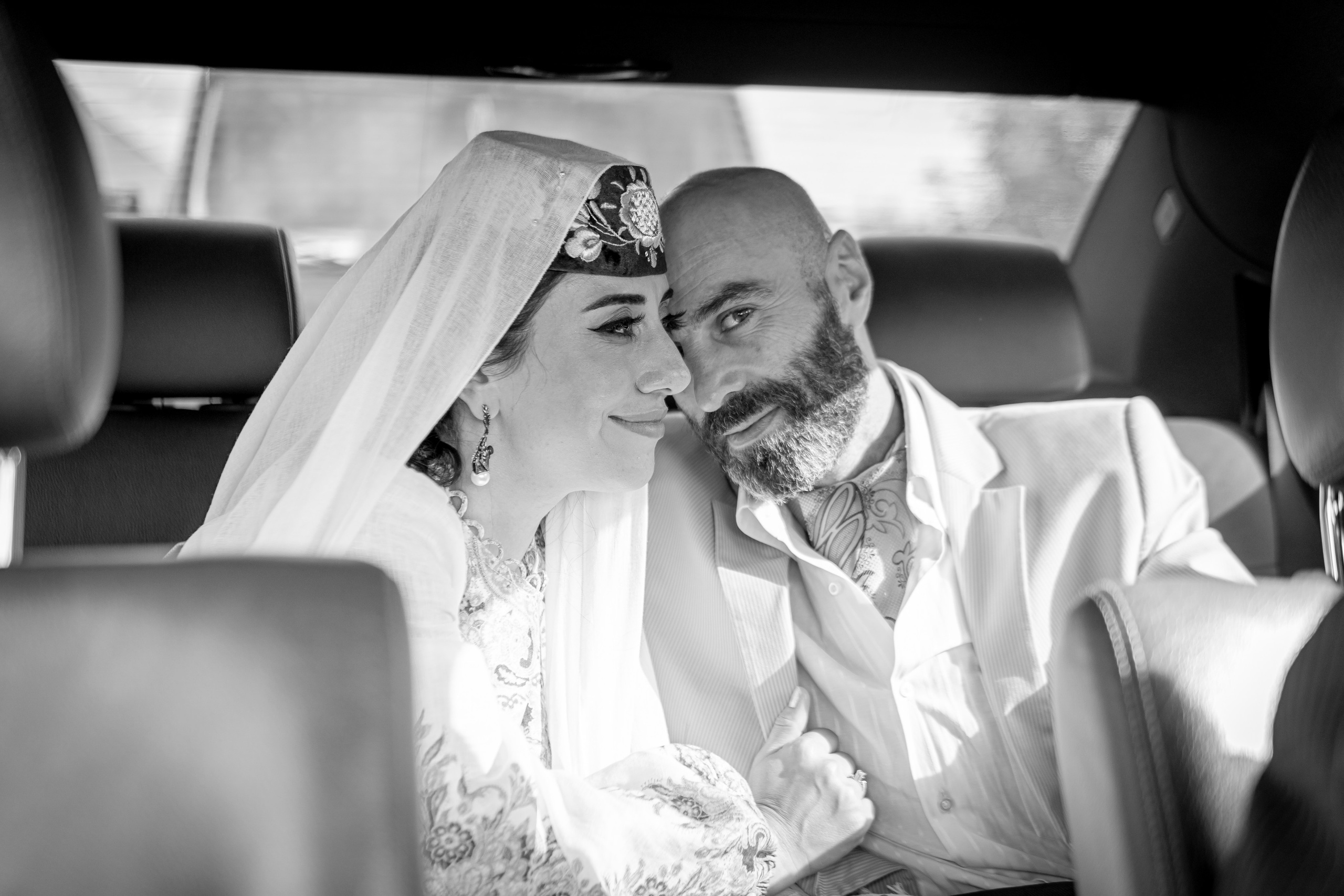 Зенифе и Осман. Фотограф в Крыму