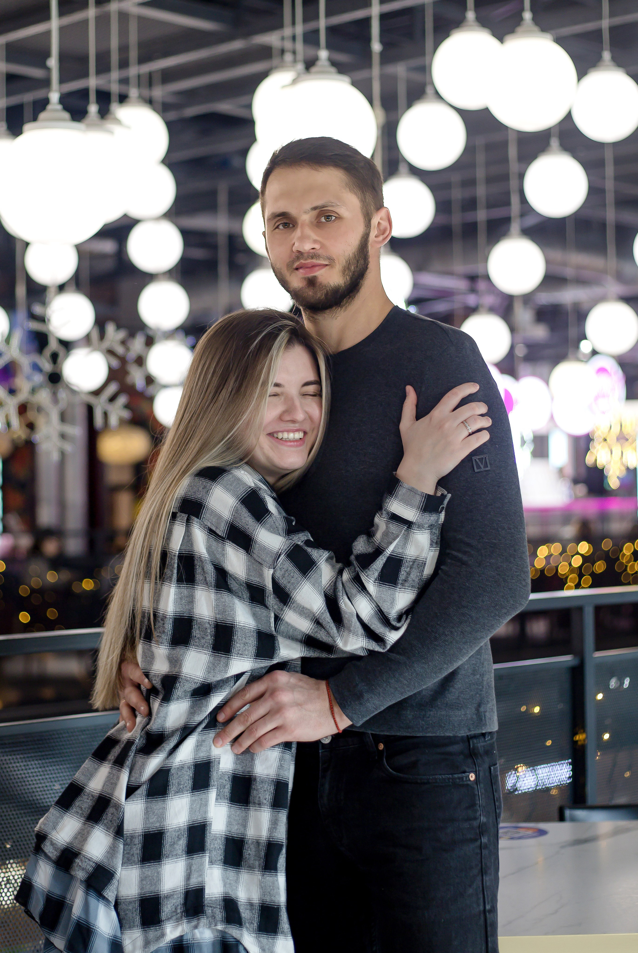 Love story. Фотограф Краснодара, фотограф в парке Галецкого.репортажный фотограф. детский фотограф, свадебный фотограф. профессиональный фотограф