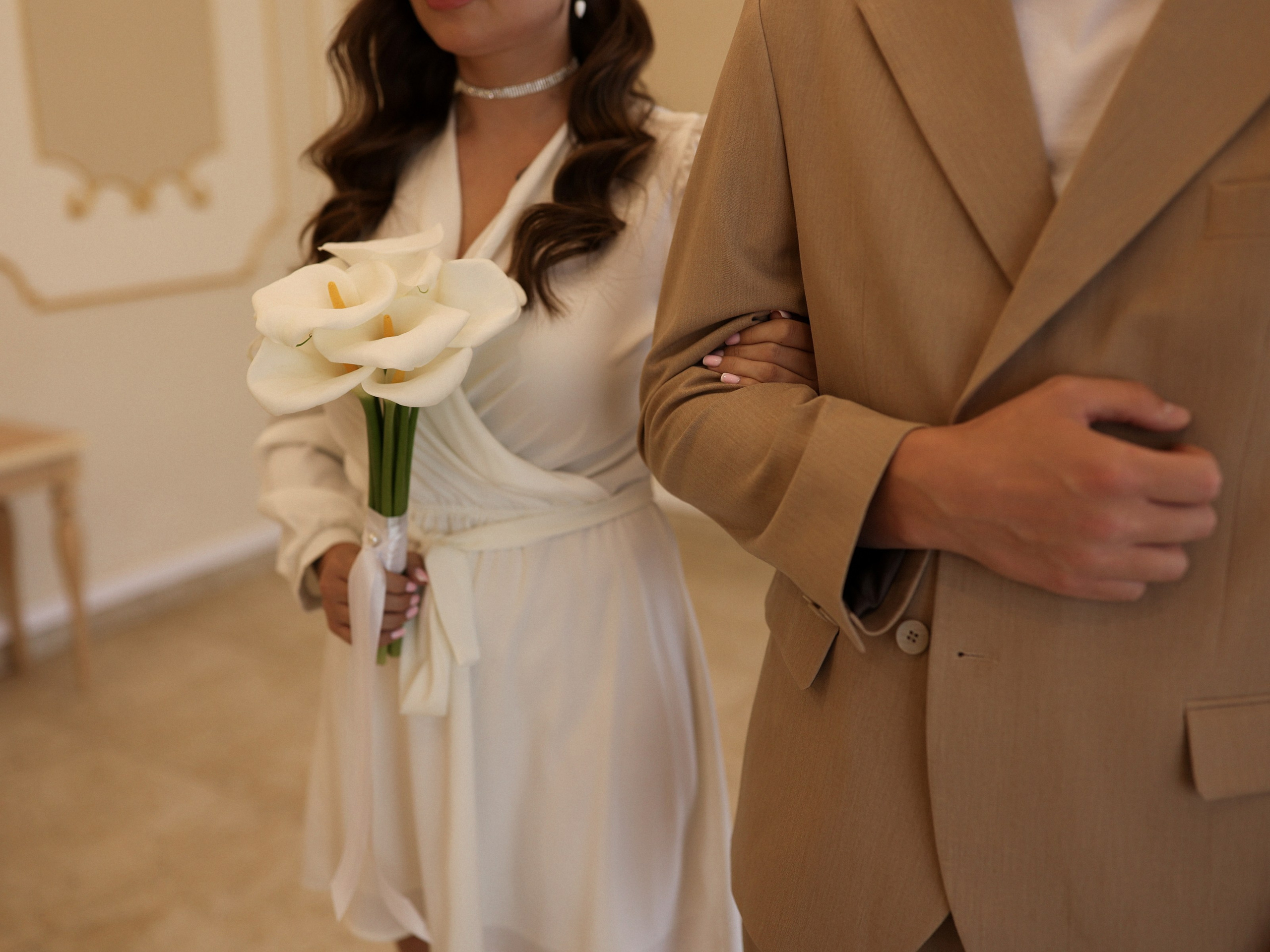 Роспись и прогулка в старом Херсонесе. Фотограф в Севастополе и Крыму Артем Волобуев