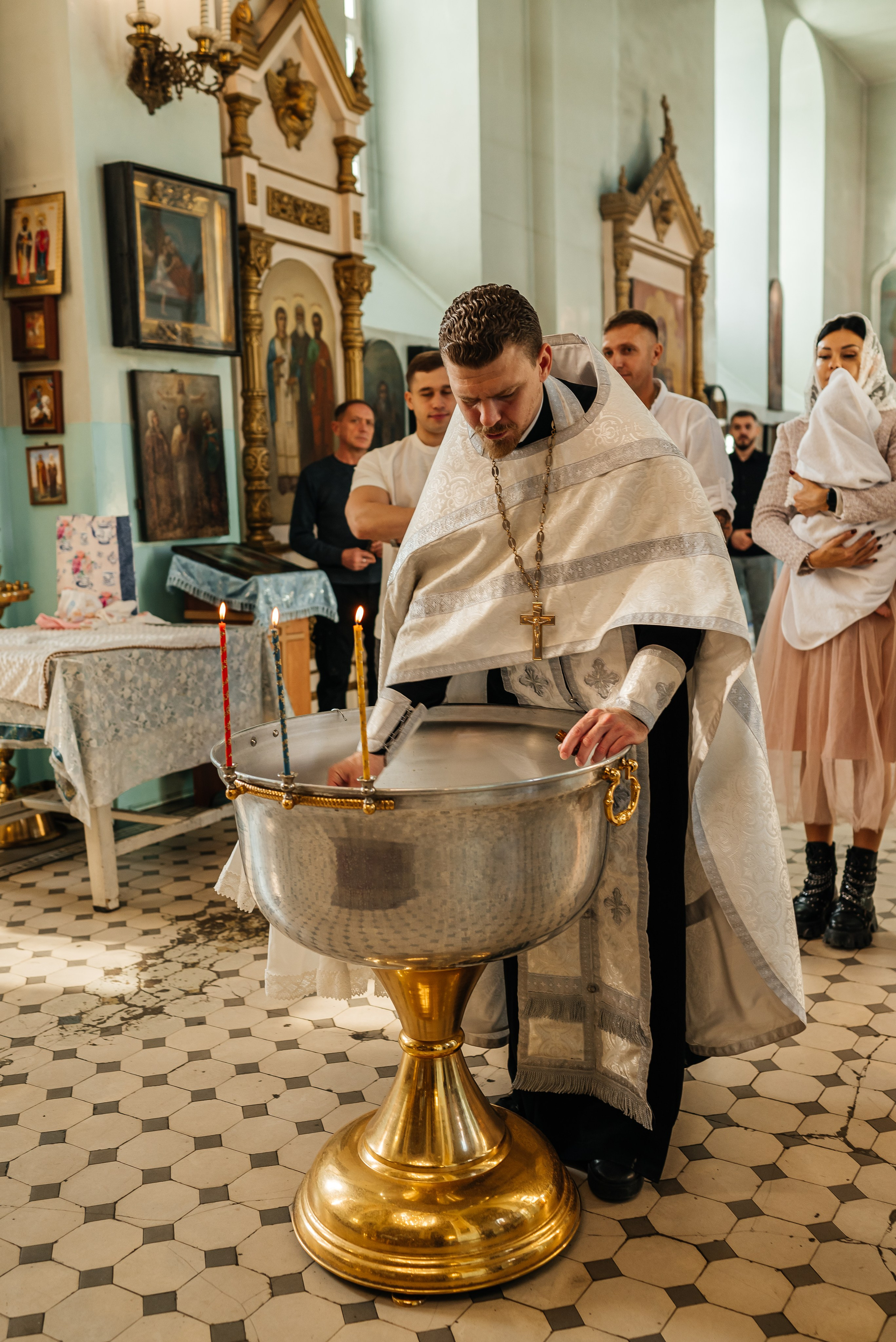 Крещение в Храме Успения Пресвятой Богородицы Гундоровский. Фотограф в Каменске-Шахтинском и парке Лога Ольга Сагал