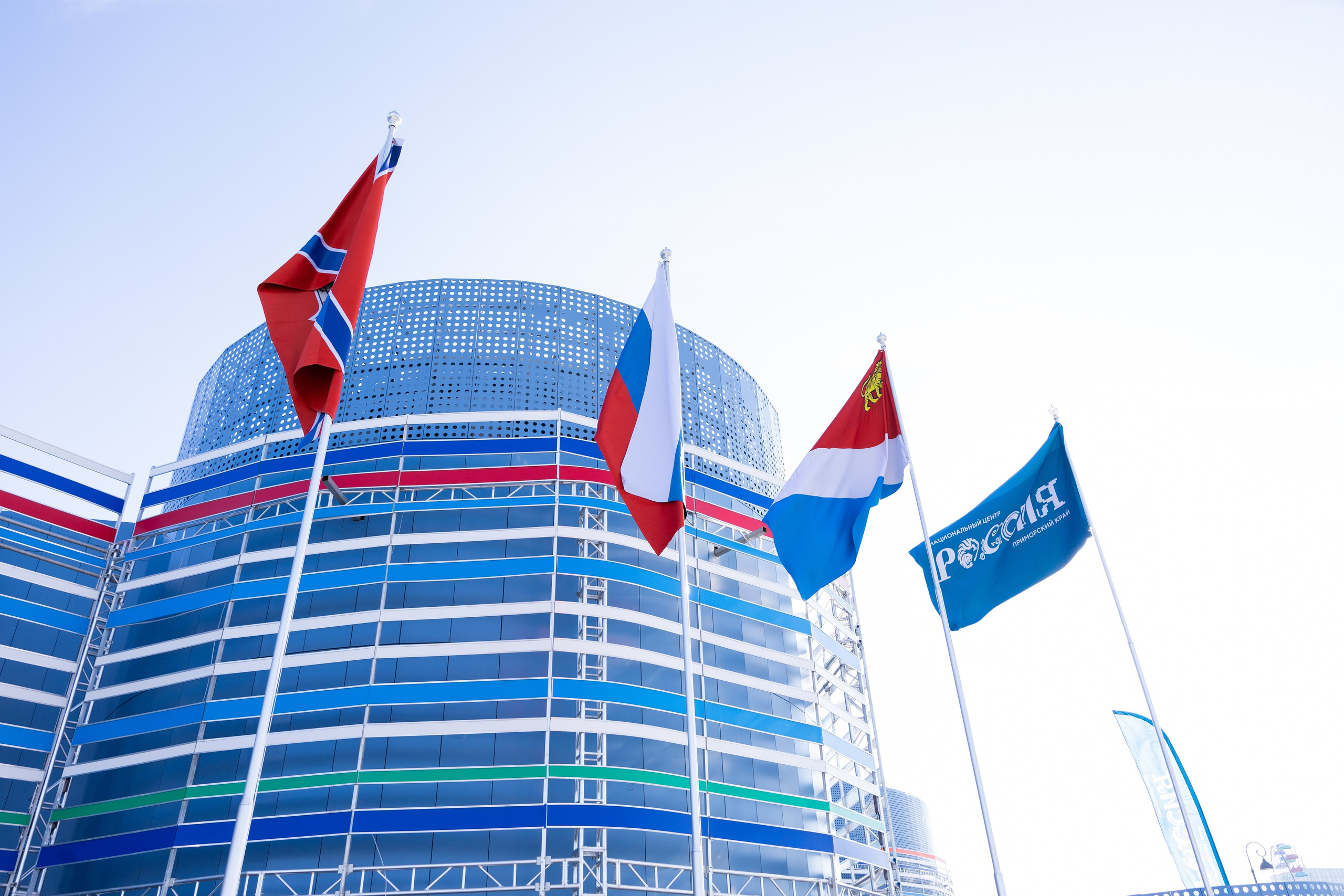 День народного единства в Национальном центре Россия. Олег Катакинов| Репортажный фотограф в городе у моря (Владивосток)