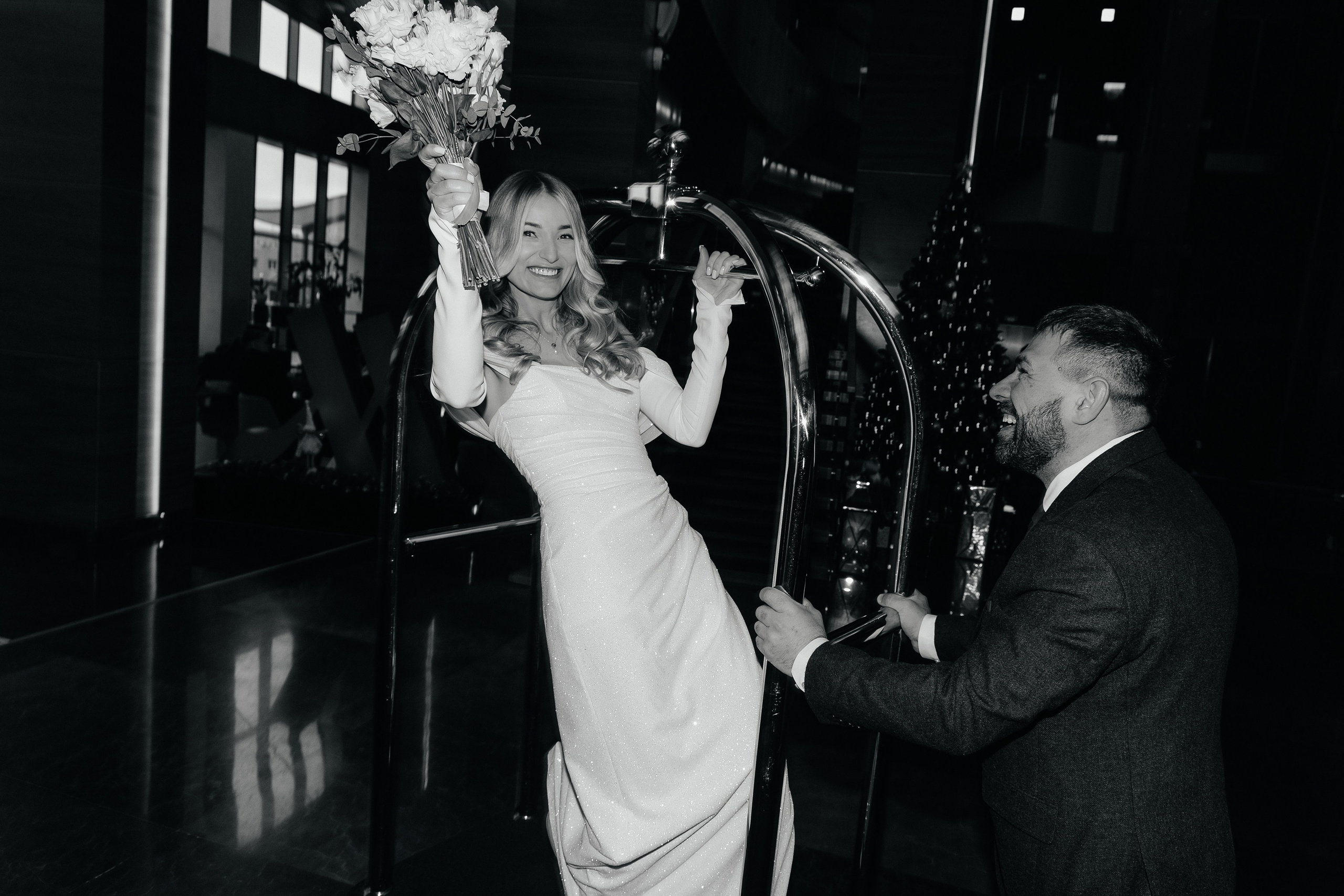 Свадебная фотосессия в отеле Марриот в Минске (Minsk Marriott Hotel). Свадебный фотограф в Минске/Беларуси Сергей Спиридонов