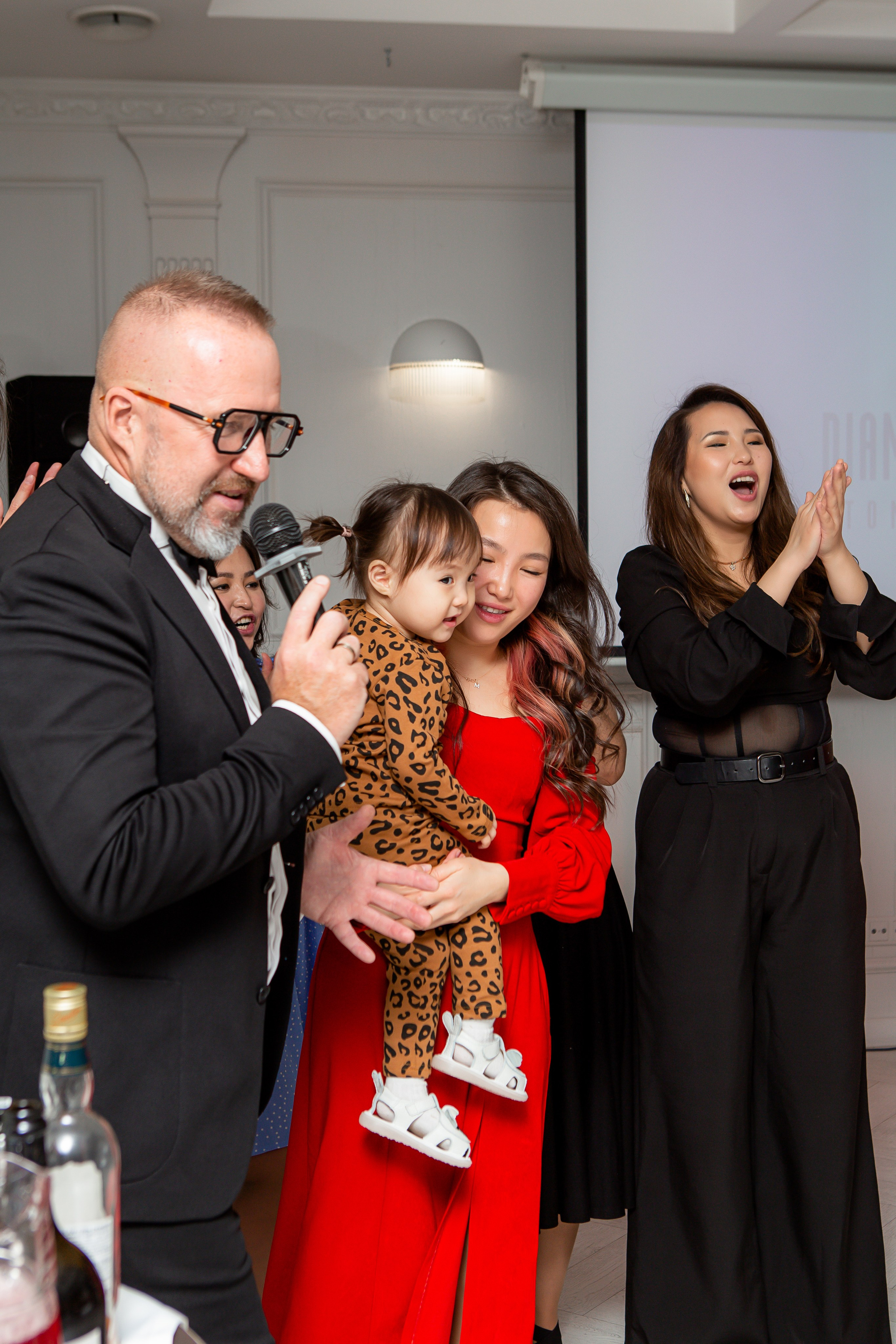 Юбилей стоматологии. Контент фотограф, съемка для маркетплейсов, фуд съемка и репортажи в Новосибирске Ралия Галеева