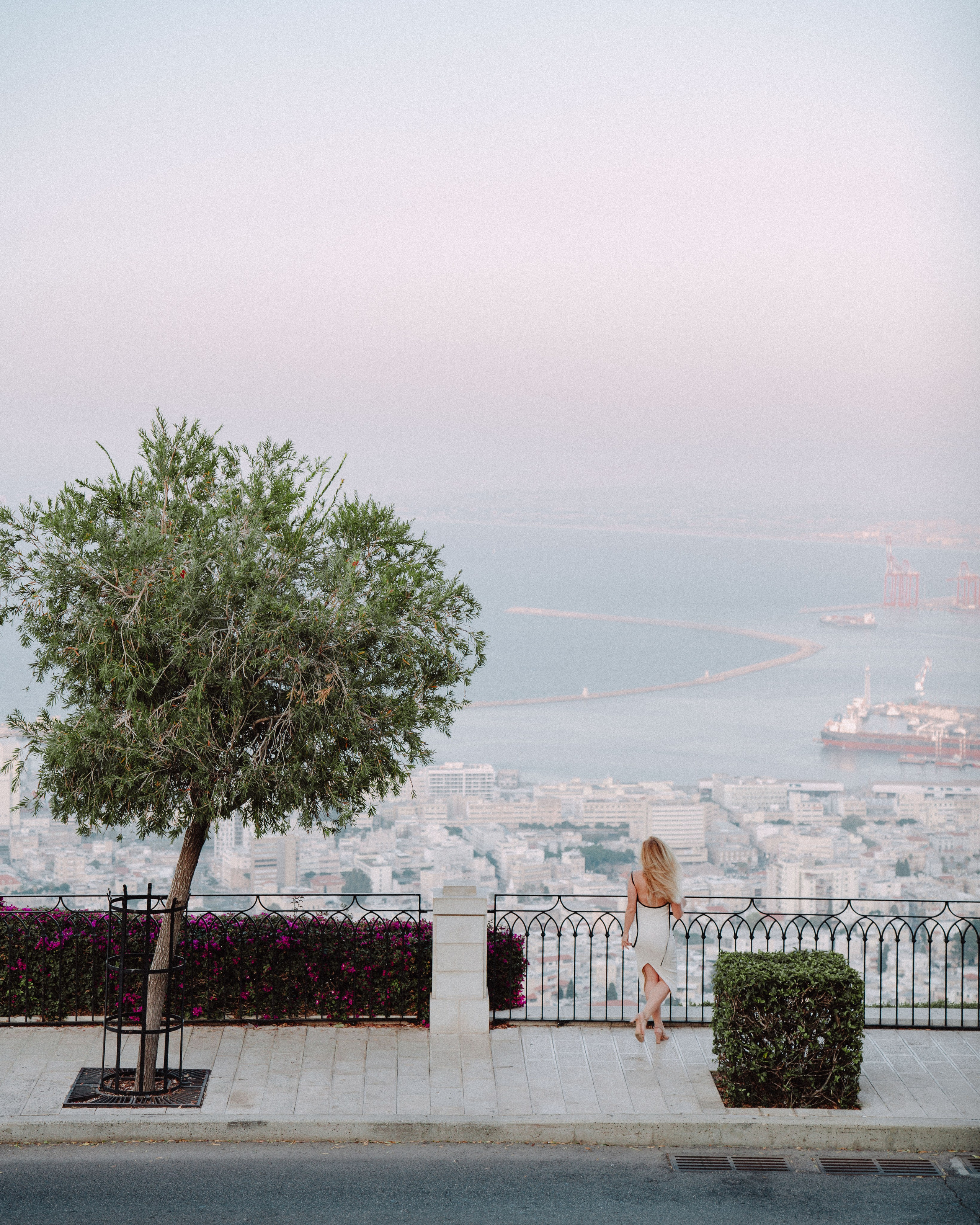 В цветущем саду. Портретный и свадебный фотограф в Москве Финкельштенй Анна