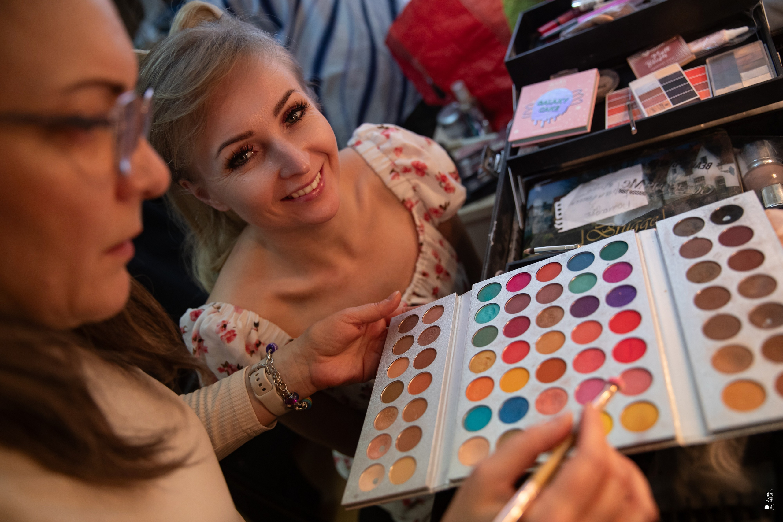 Онежская маска https://denismilutin.wfolio.pro/disk/onezhskaya-maska-petrozavodsk-28zxjw. Портретный фотограф Денис Милютин