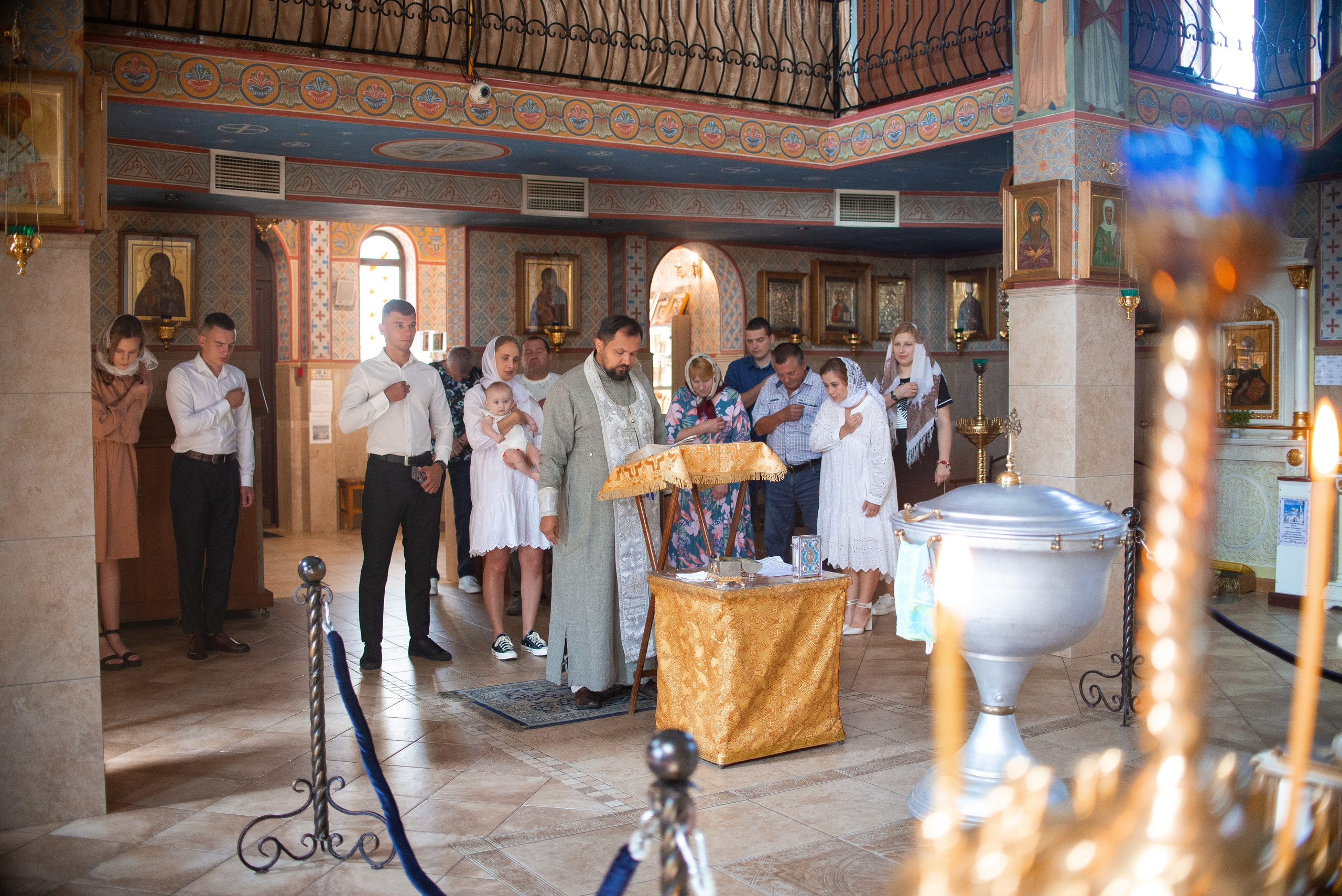 Крещение Есении в хр.Андрея Первозванного. Семейный фотограф на выписку из роддома и крещение Минск Настя Гришук