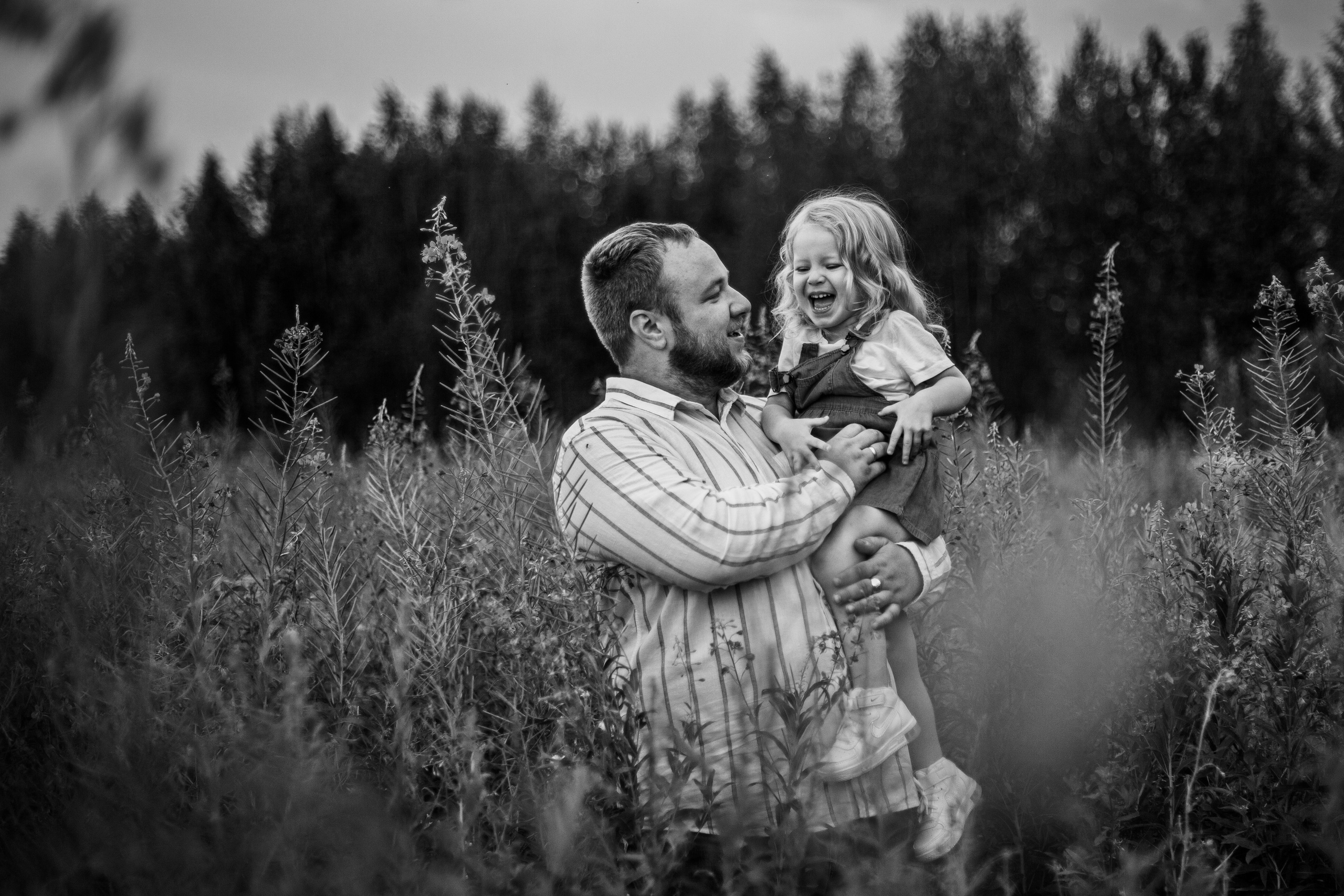 Фотосессия в цветущем поле. Фотограф Наталья Яковлева, Санкт-Петербург. Семьи, ньюборн, крещения