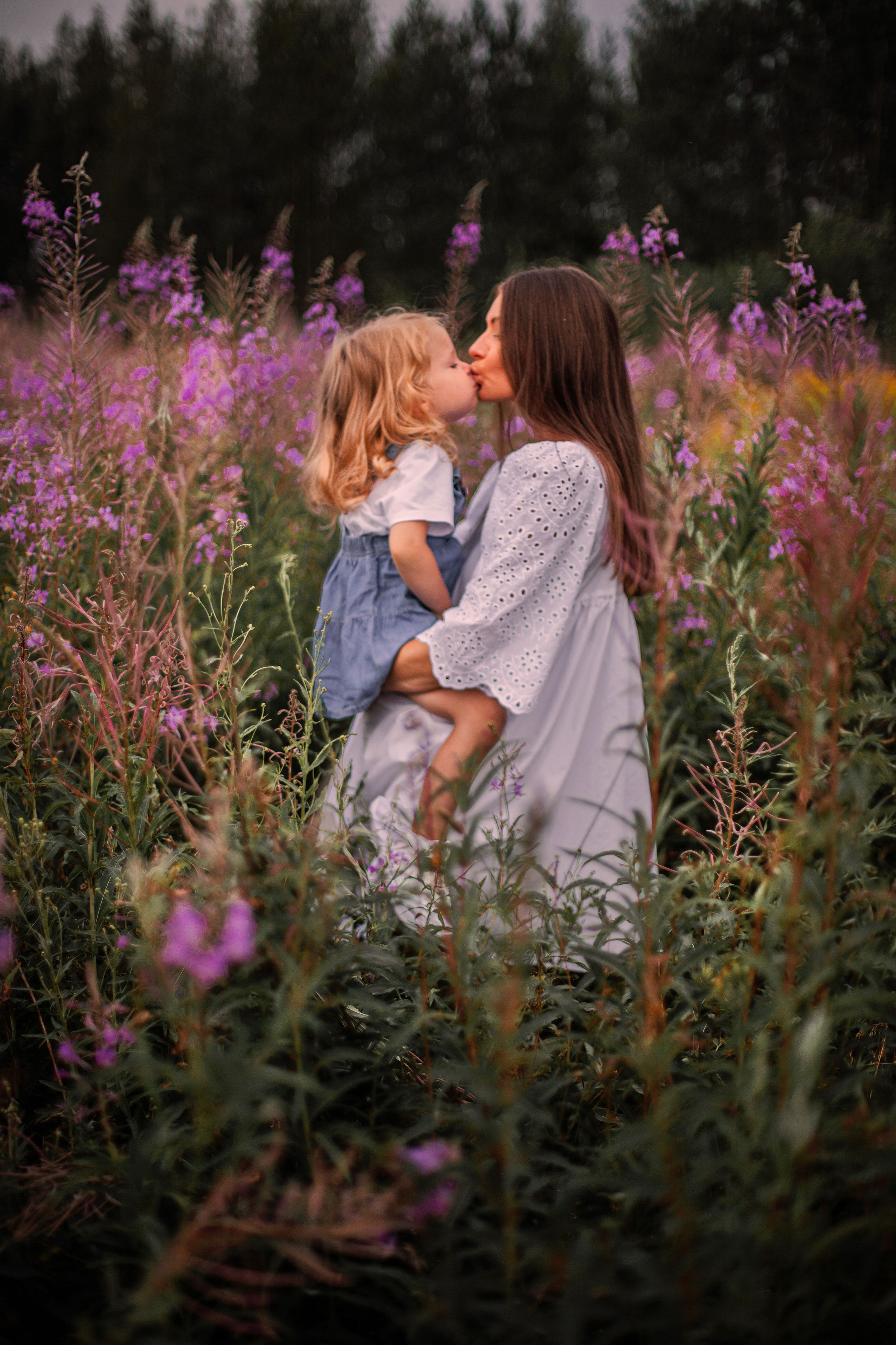 Фотосессия в цветущем поле. Фотограф Наталья Яковлева, Санкт-Петербург. Семьи, ньюборн, крещения