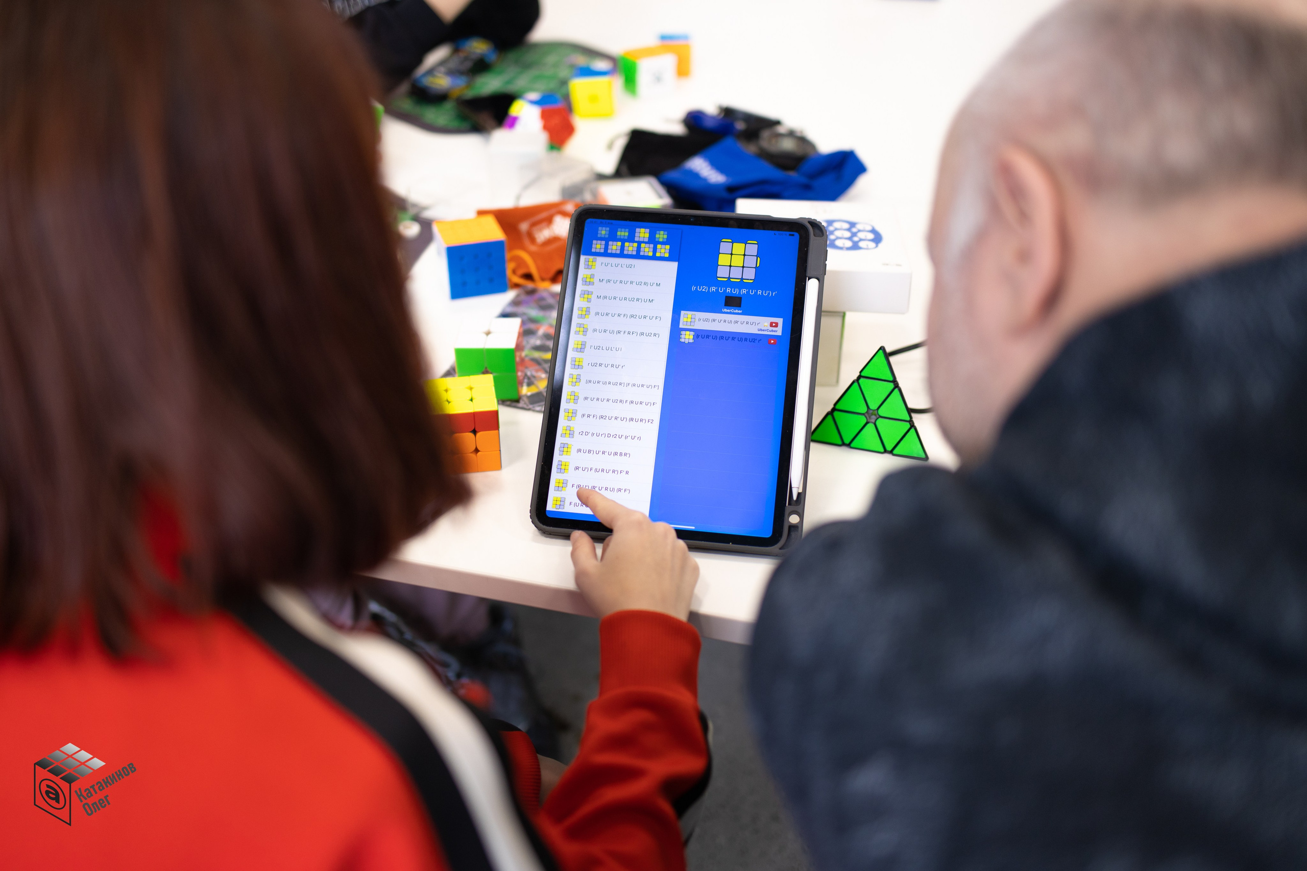 Мастер-классы по скоростной сборке кубика Рубика. Олег Катакинов| Репортажный фотограф в городе у моря (Владивосток)
