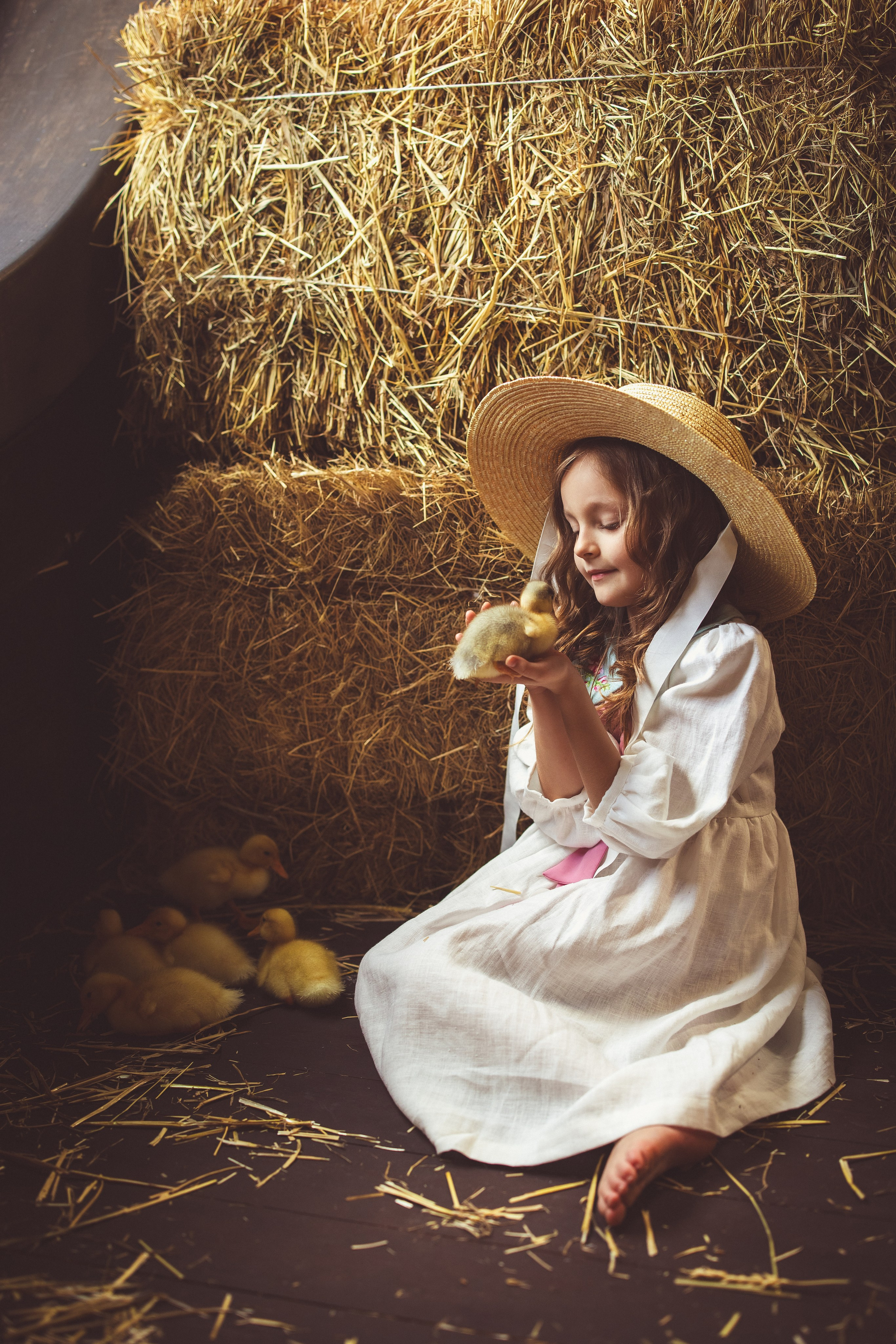 Пасхальный фотопроект с козочкой и утятами, в фотостудии «Эль» 2024 г. Семейный и детский фотограф в Краснодаре Анна Трашкова