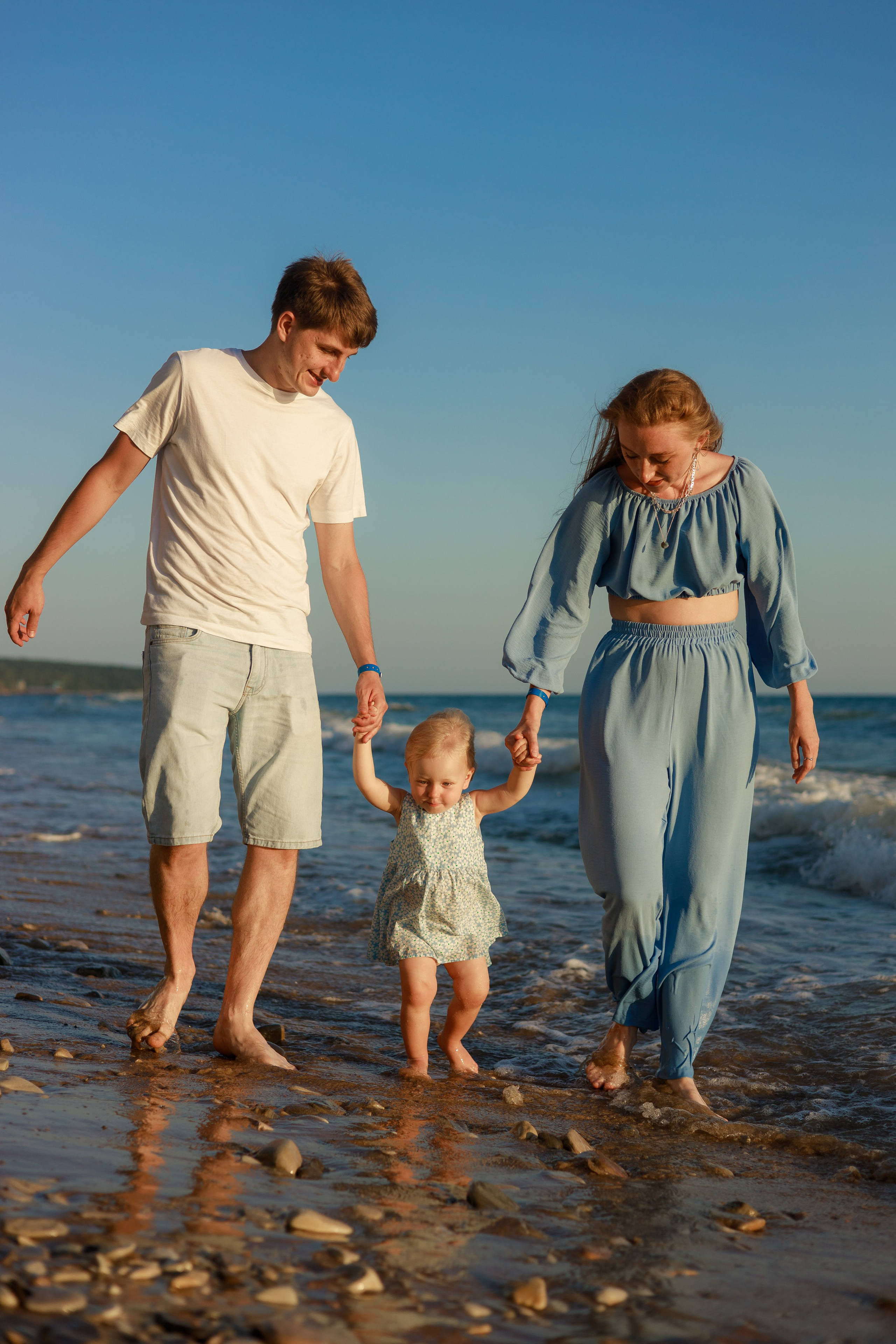 Антон, Катюша и Варечка