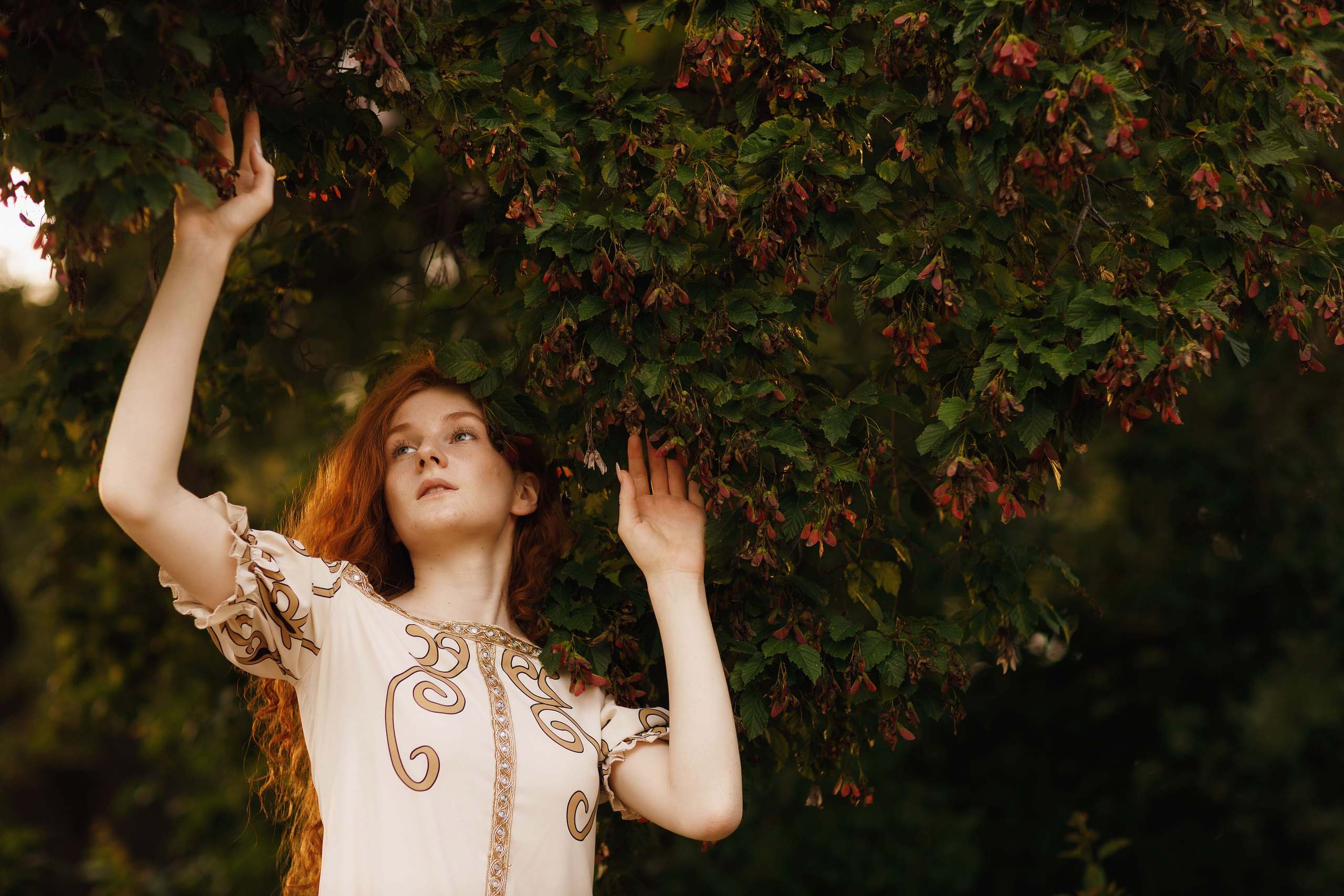 Фотосессия на заливе с Татой в платье от Ирины Павловой. Портретный и репортажный фотограф в Чебоксарах Андриян Чаркин