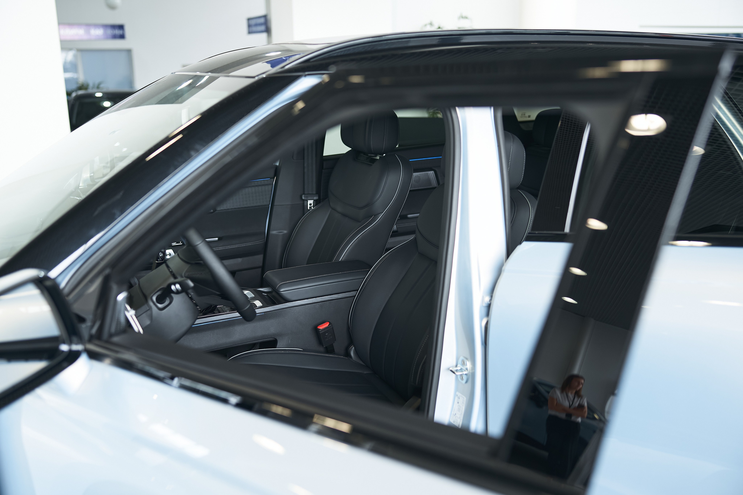 Автосалон «Боравто». Фотограф Олег Сотник