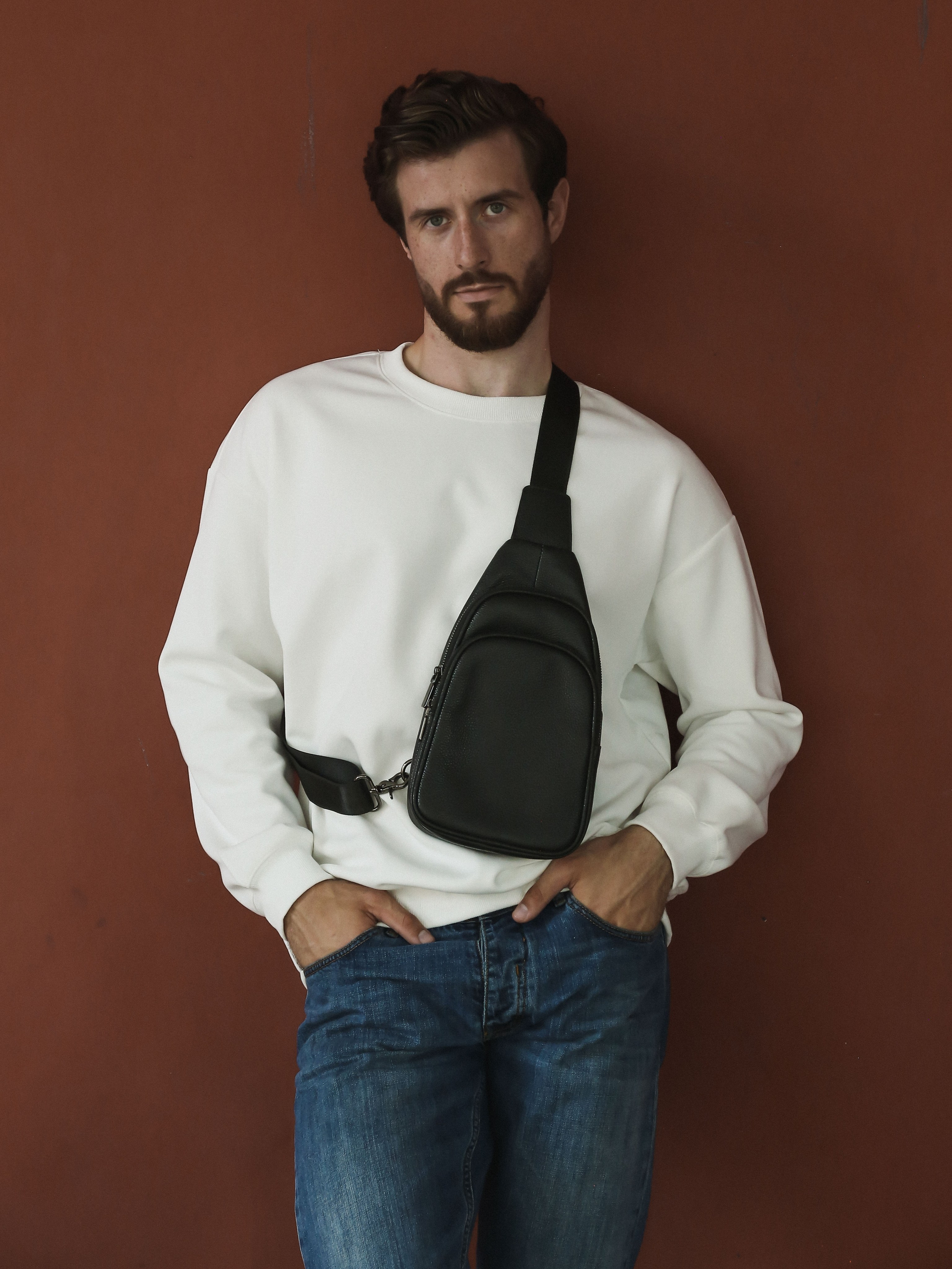 Коммерческая фотосессия мужских сумок для маркетплейсов и социальных сетей. Fashion фотограф в Санкт-Петербурге Савинова Ирина