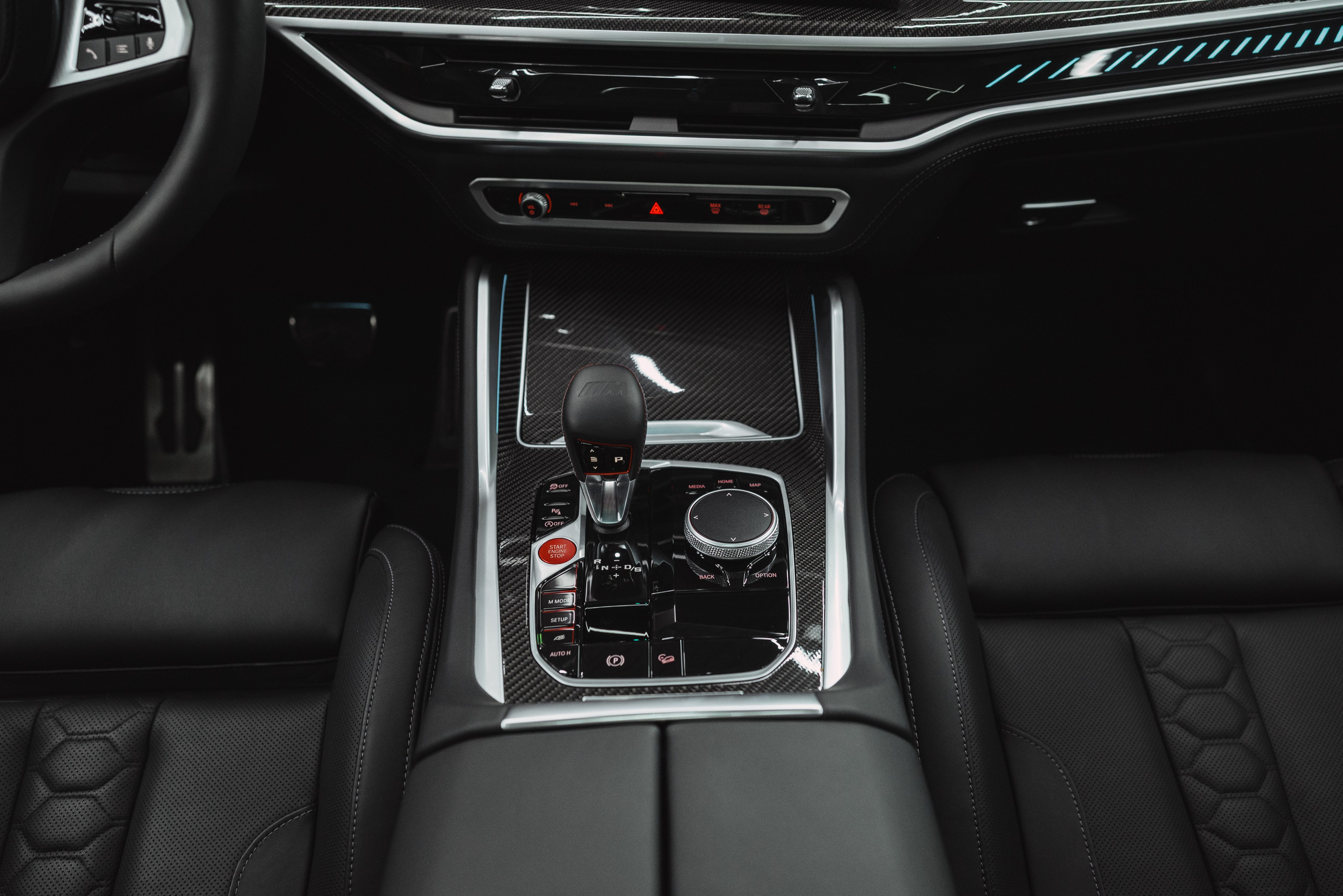 BMW X6M матовый. DeLorein