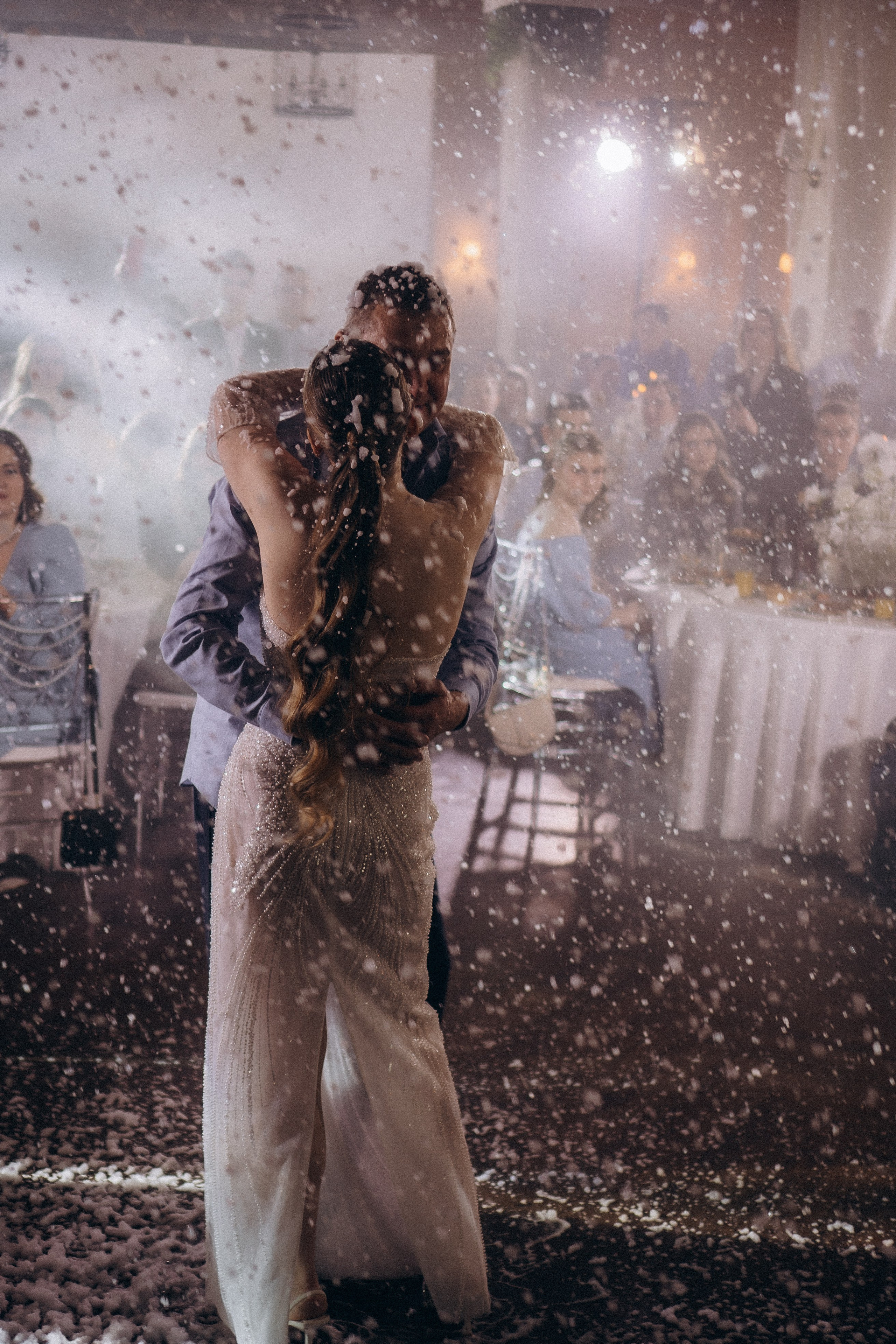 ТАНЕЦ С ПАПОЙ СВАДЕБНМ БАНКЕТЕ (СНЯТО В СИБИРЕ В НИЖНЕВАРТОВСКЕ). Профессиональный фотограф, Санкт-Петербург — Виктория Богомолова