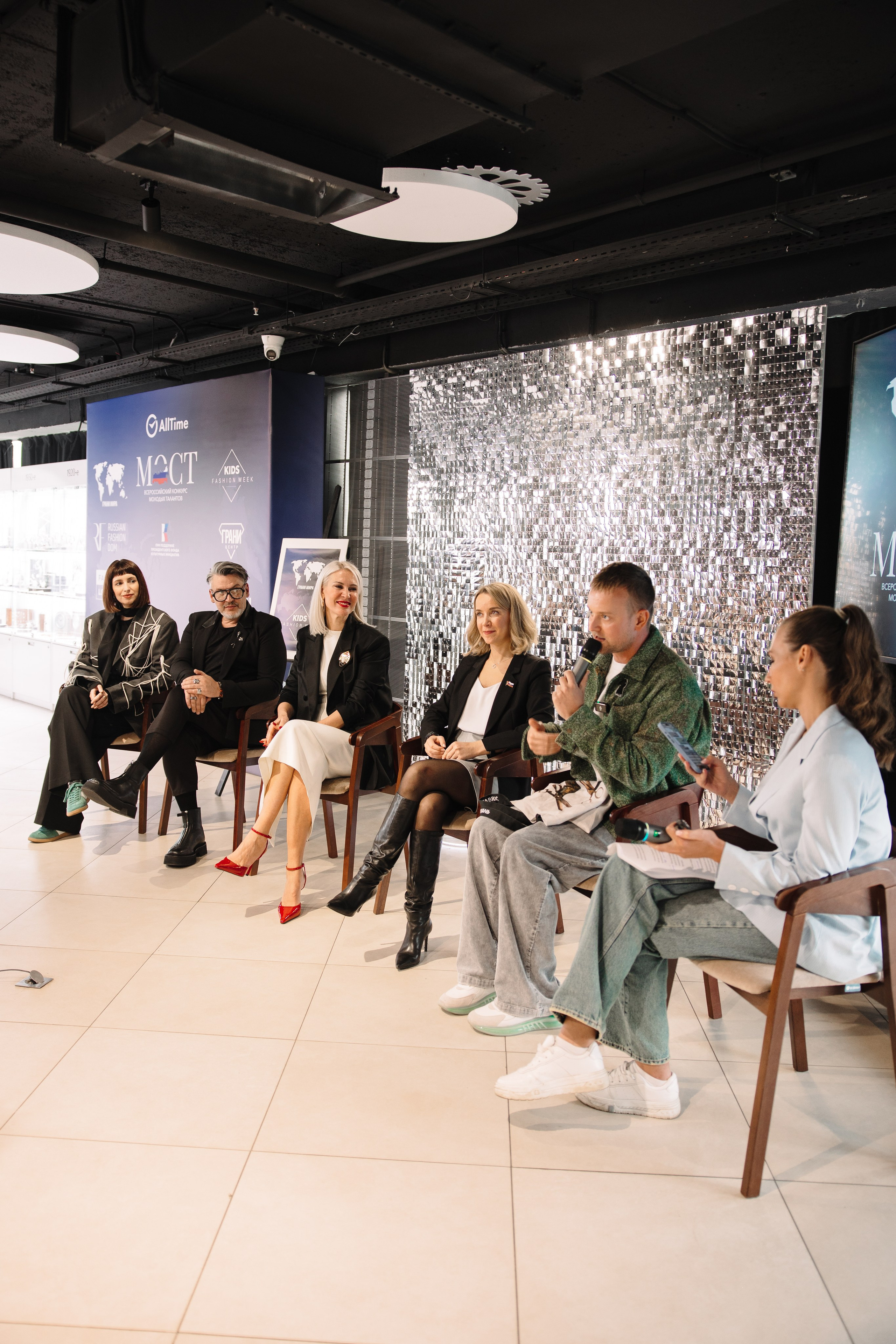 Пресс-конференция Всероссийского конкурса молодых талантов «МОСТ». Контент фотограф в Москве и области Елена Кулакова