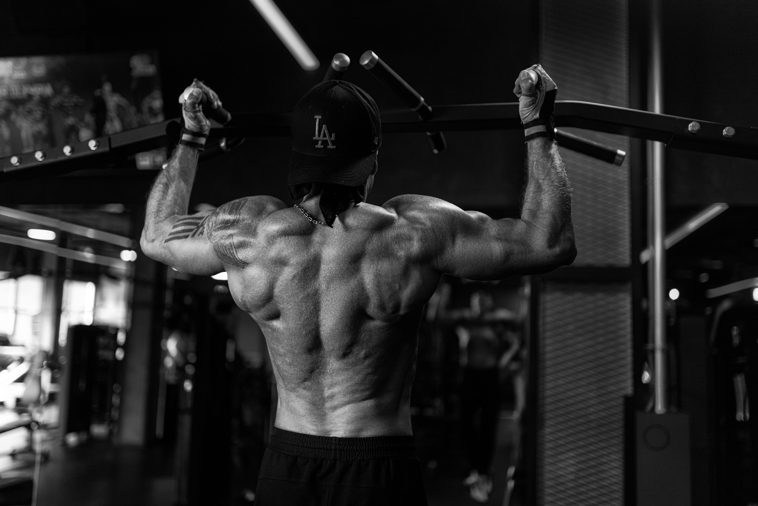 Съемка с Александром в тренажерном зале для контента. Дмитрий Шульгин, портретный фотограф в Воронеже