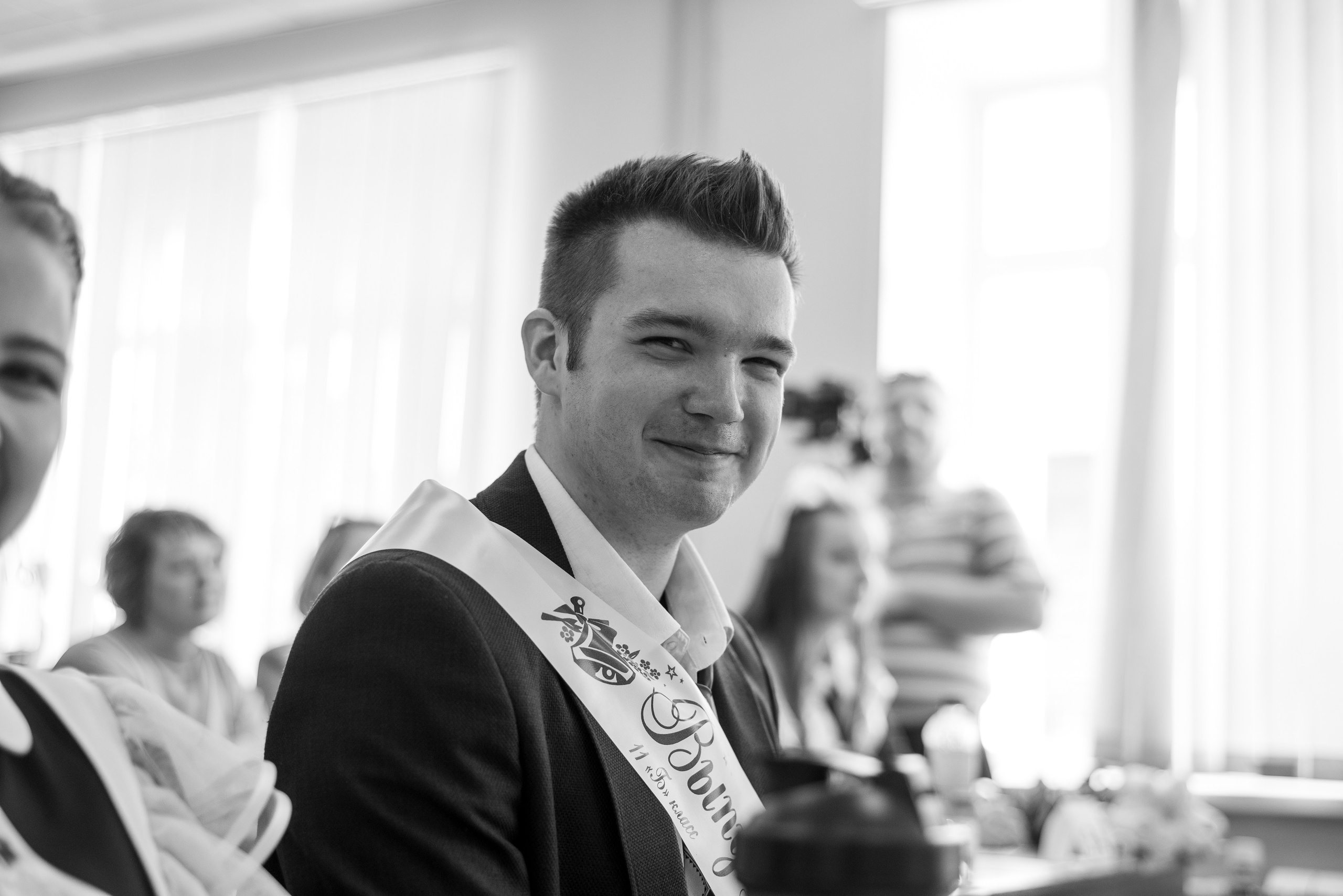 Выпускные школ. Свадебный и репортажный фотограф