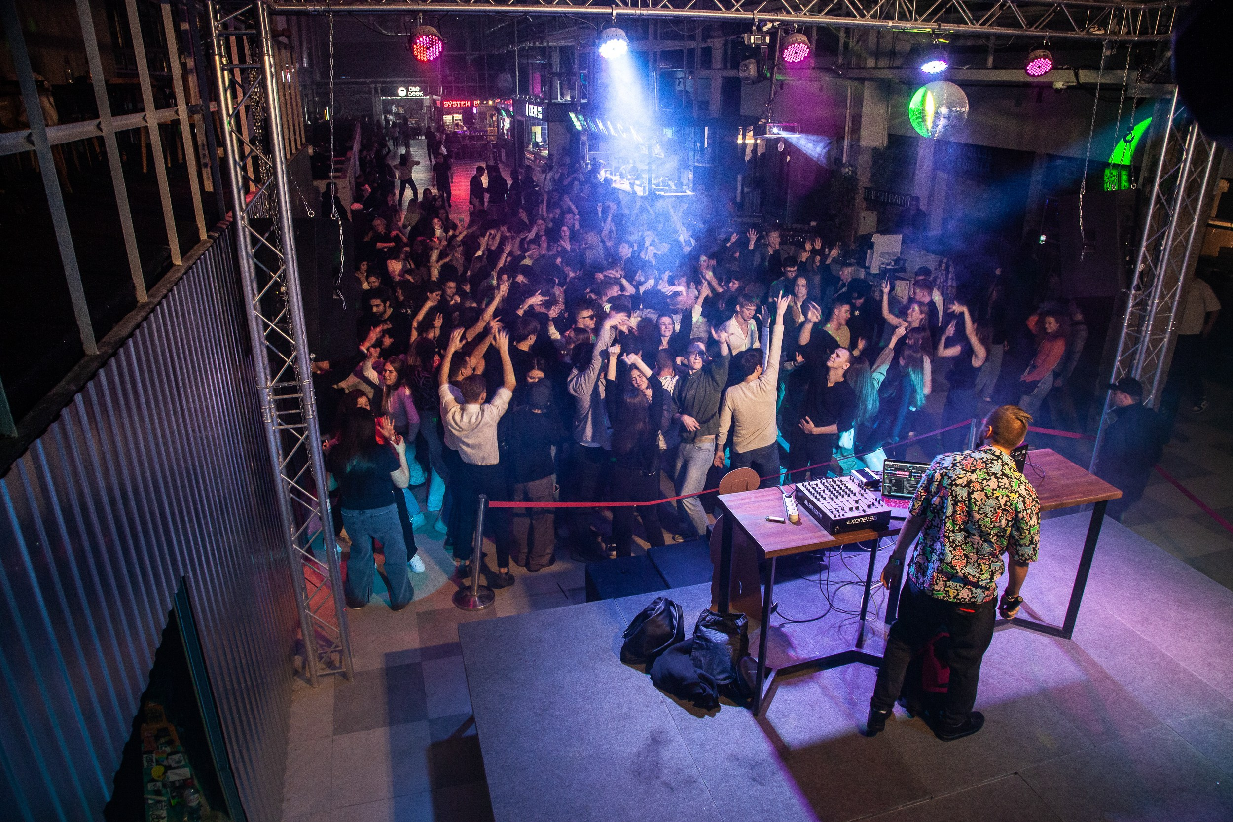 Клубный фотограф в Москве и МО. Фотограф в Москве Максим Быков