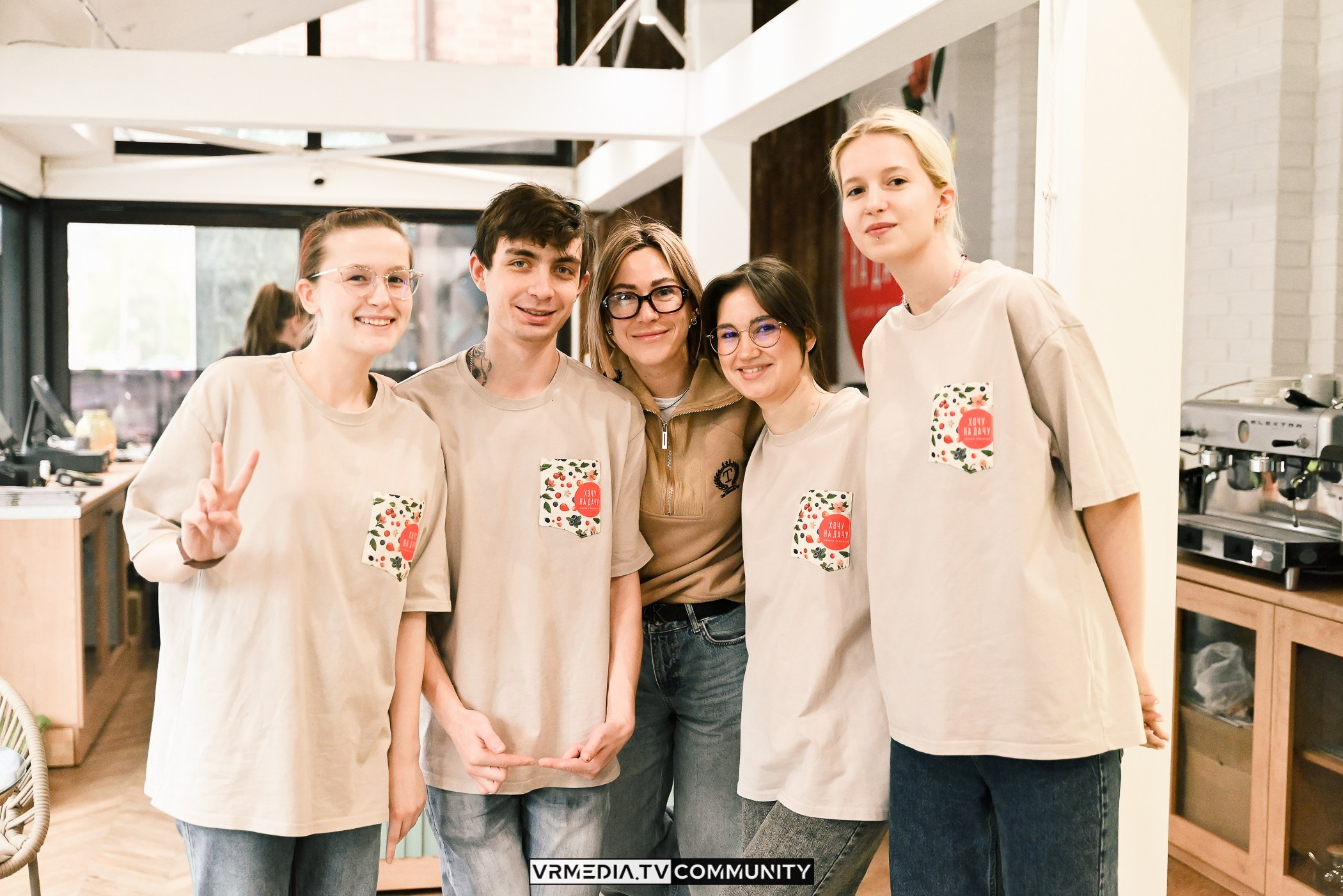 Ресторан «Volna»: Открытия летней веранды «Хочу на дачу»