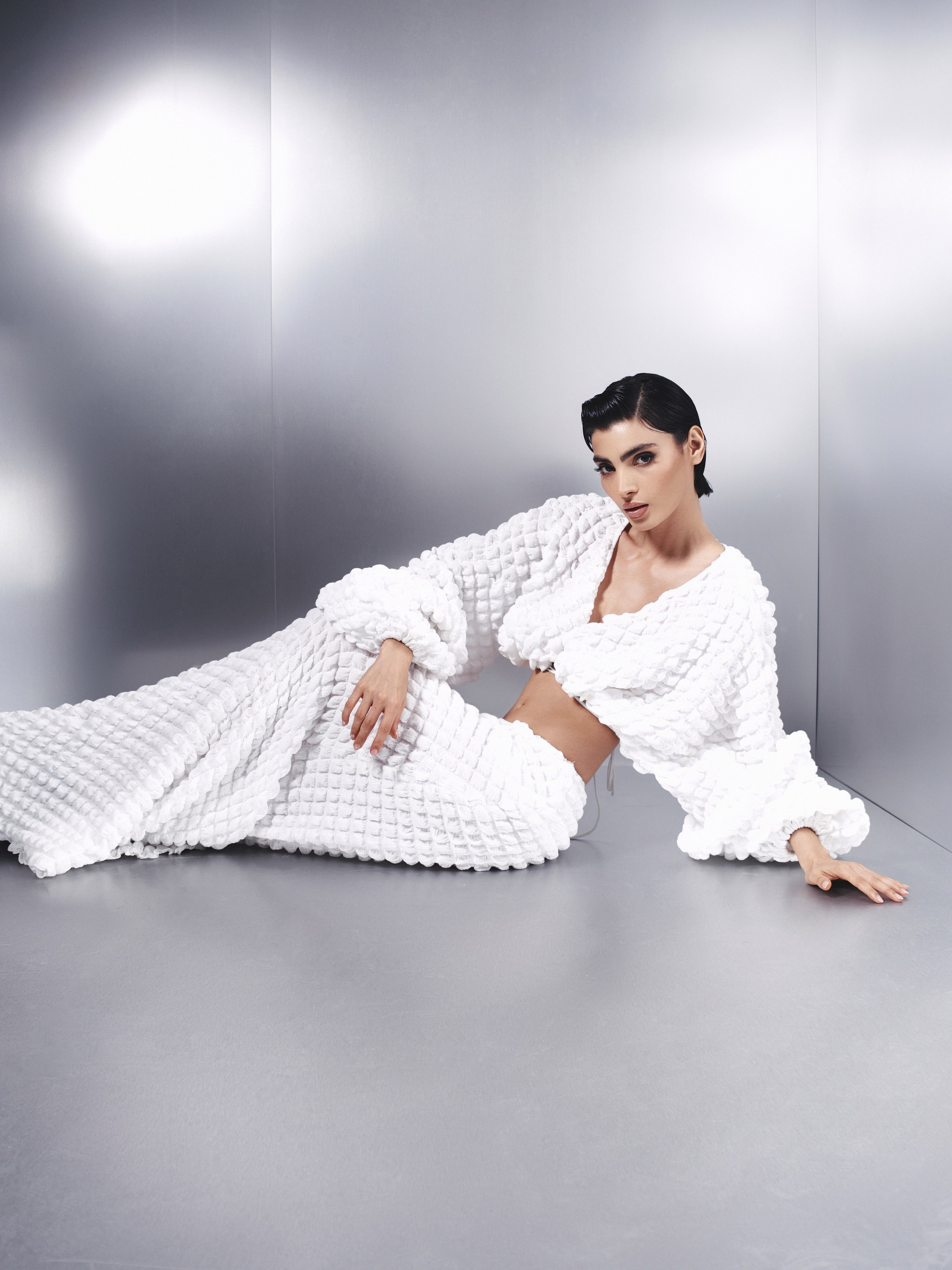 Miruna. NOIZOMAX Художественный фотограф в Дубай