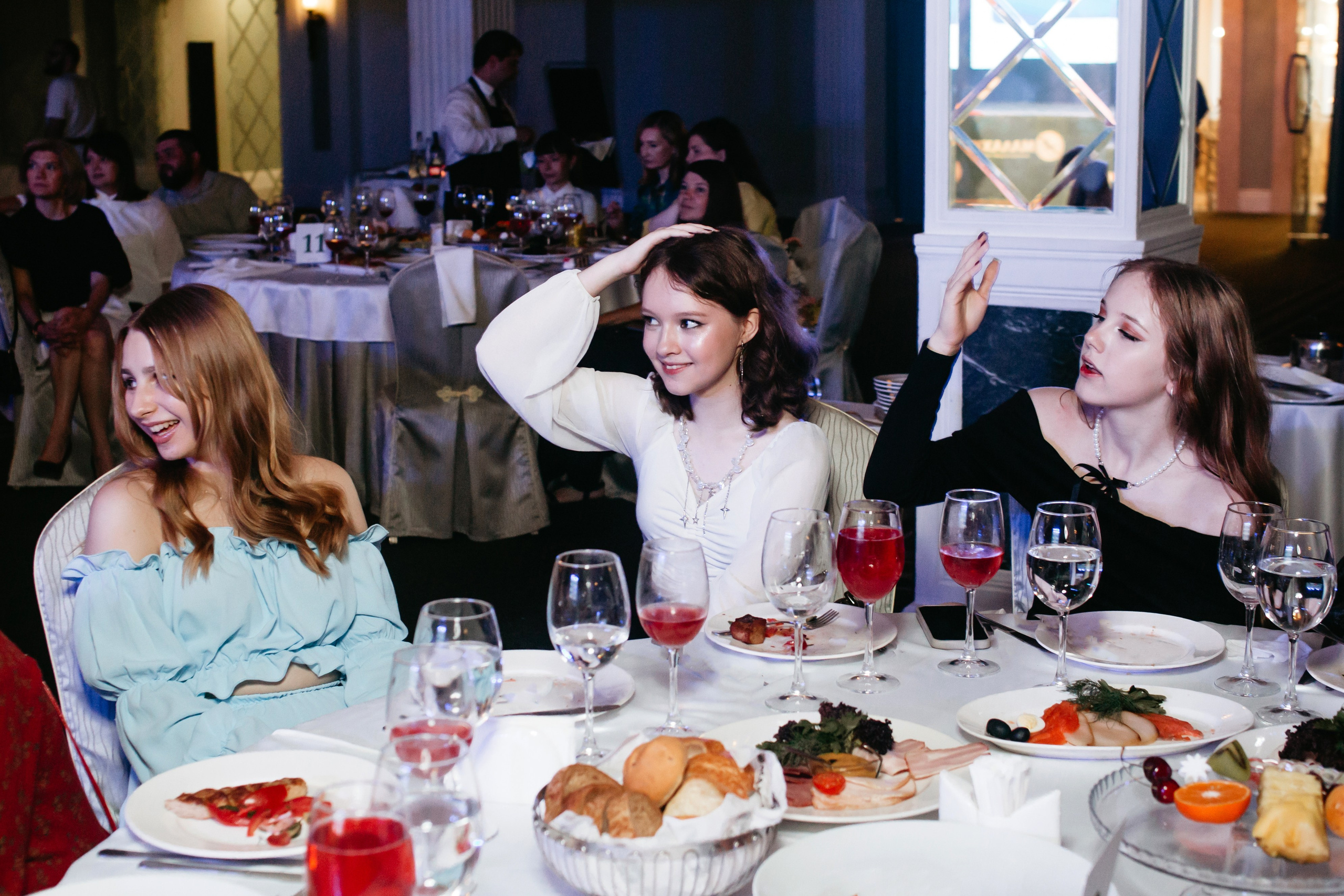 Выпускной 2025 (9класс) 124 школа. Фотограф в Челябинске Ополихина Анна