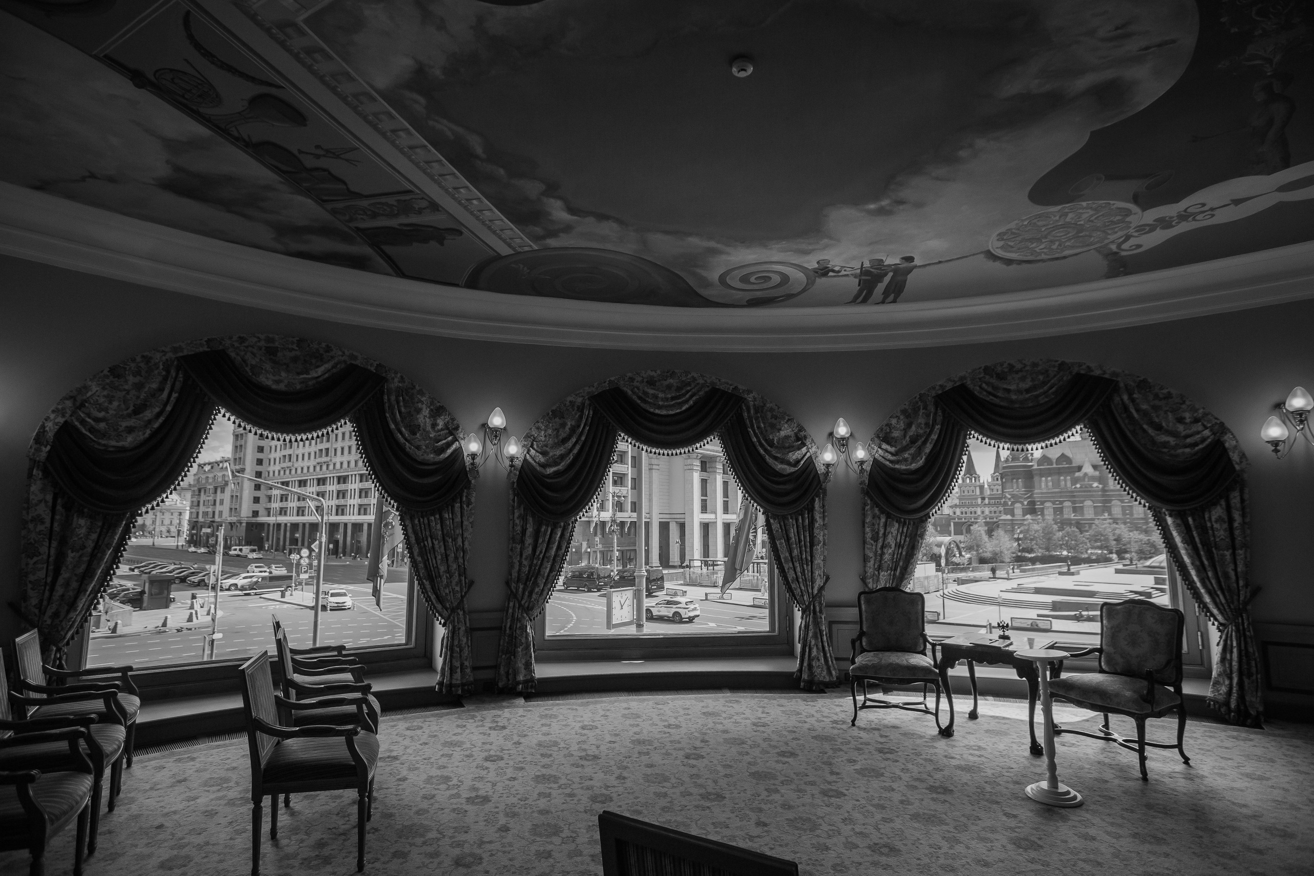 Фотосессия в Москве в отеле Националь на церемонии бракосочетания, здесь новый отдел ЗАГСа, стоимость и сроки готовности вас приятно удивят: https://foto-video-svadba.ru/fotosessiya-v-moskve