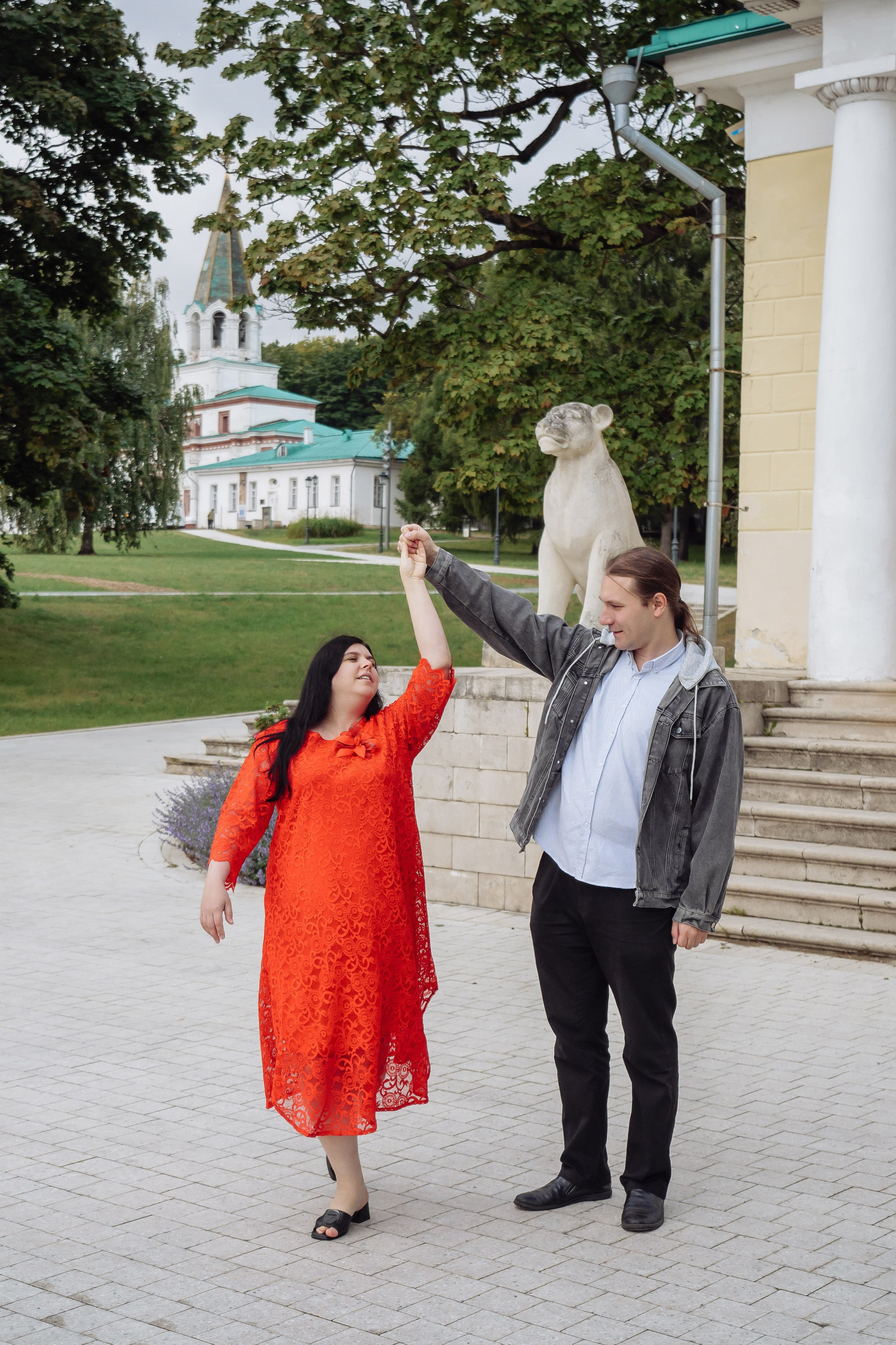 Куда сходить в Москве с фотографом: Коломенское — парк, где красиво гулять вдвоём или с друзьями и получить фотографии через 1-5 дней