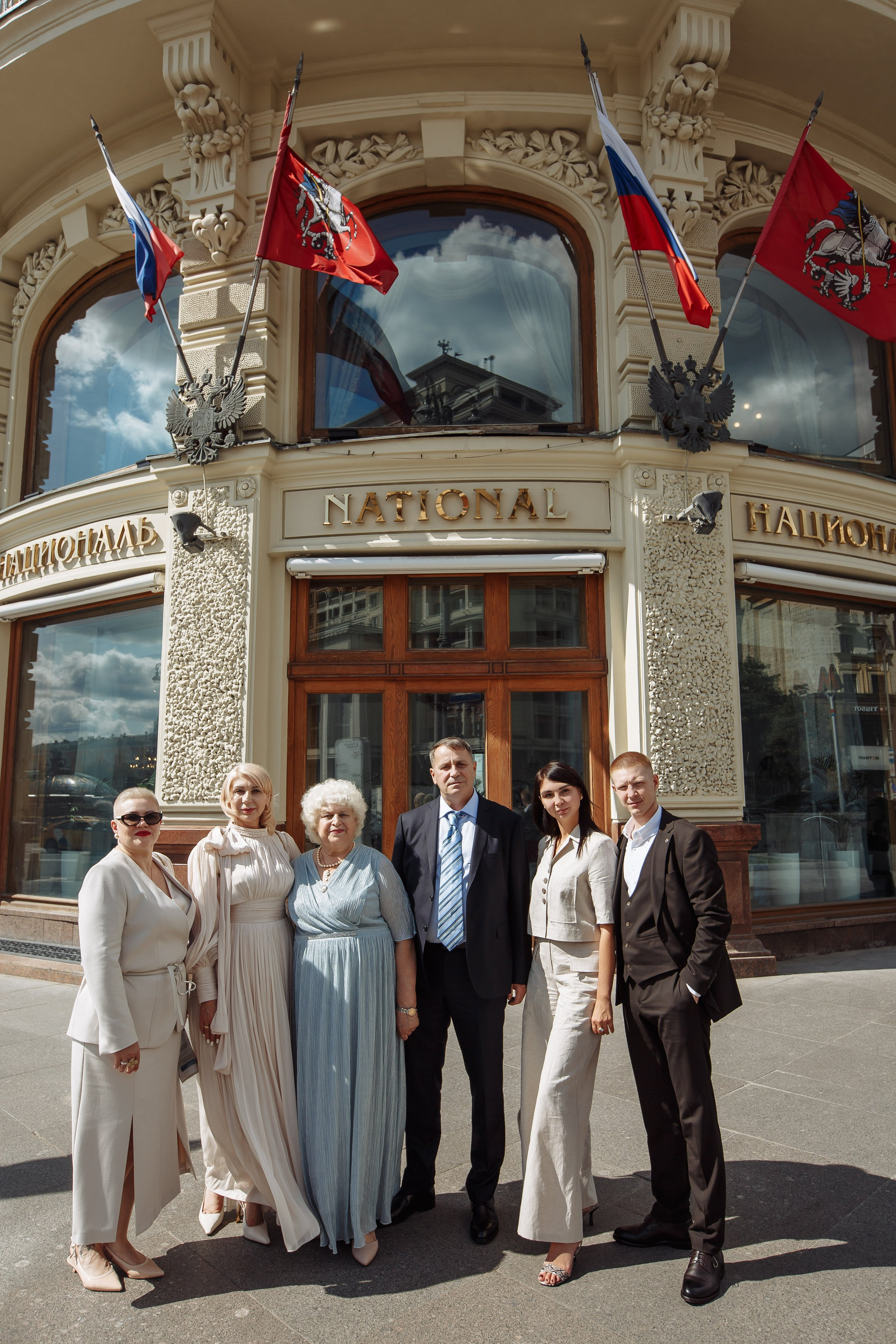 Фотосессия в Москве по разным маршрутам за два часа по самому центру златоглавой https://foto-video-svadba.ru/fotosessiya-v-moskve