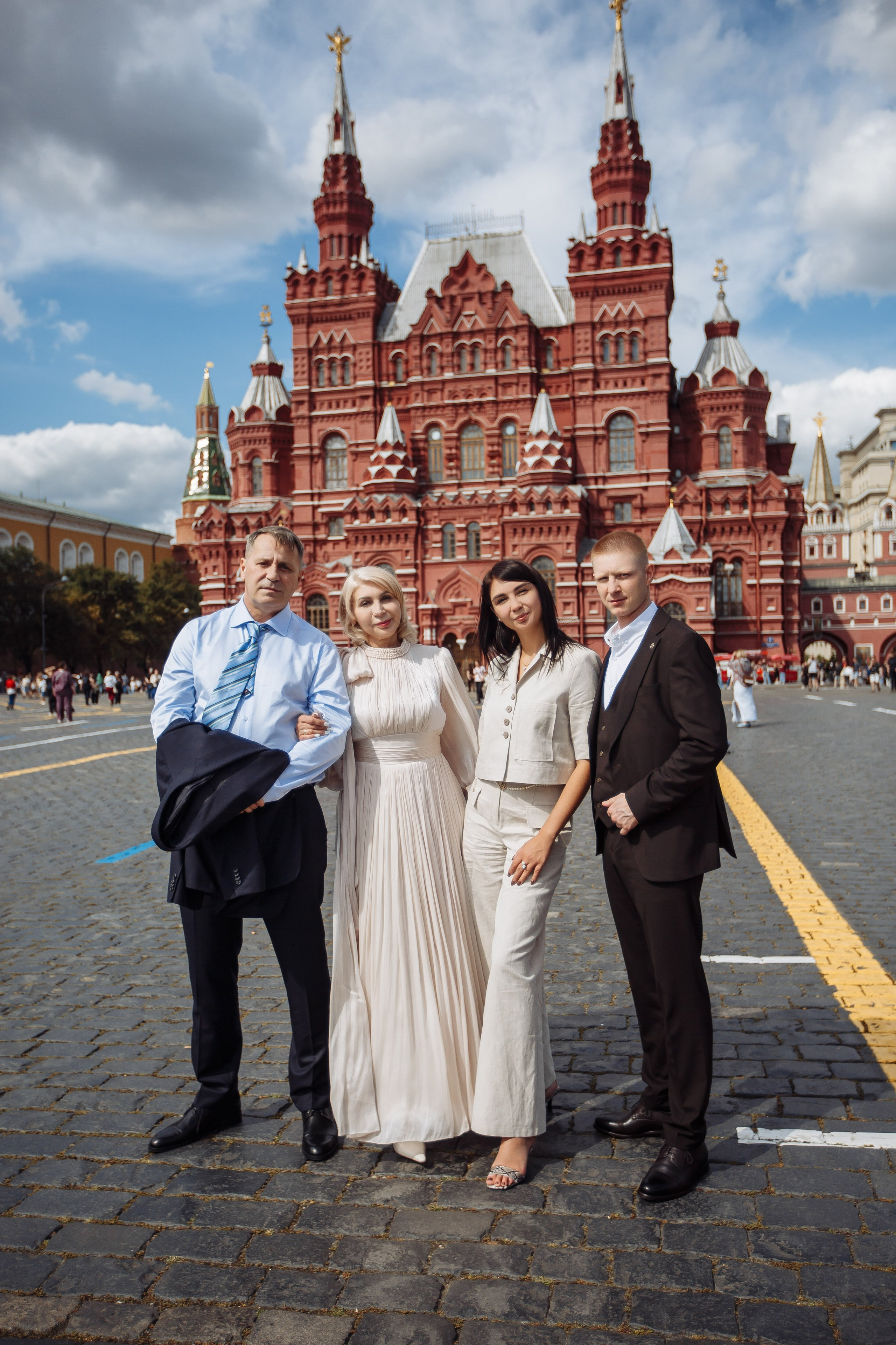 Фотосессия в Москве, подробности на сайте https://foto-video-svadba.ru/fotosessiya-v-moskve