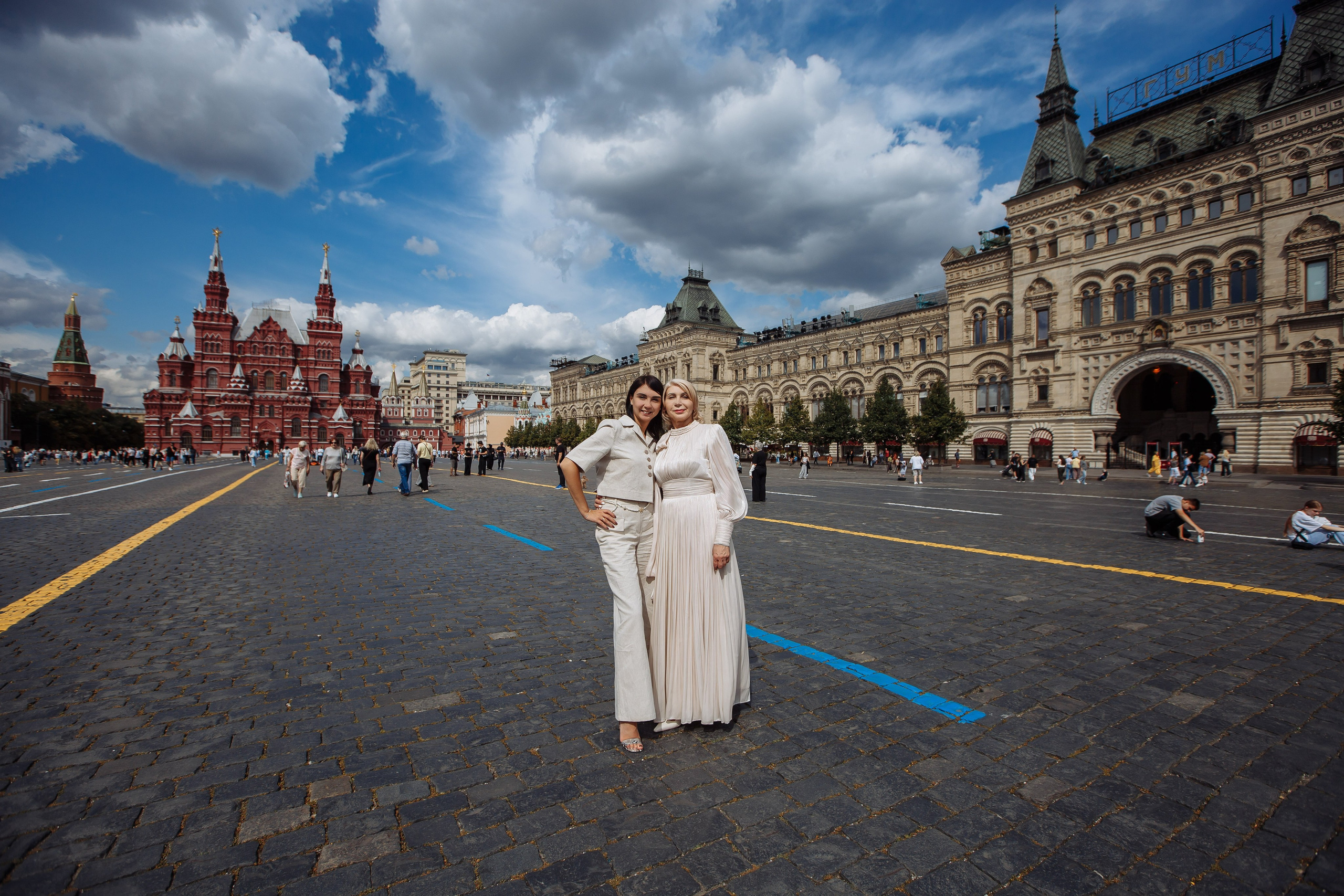 Фотосессия в Москве по центру столицы с профессиональным фотографом: подробности на сайте https://foto-video-svadba.ru/fotosessiya-v-moskve