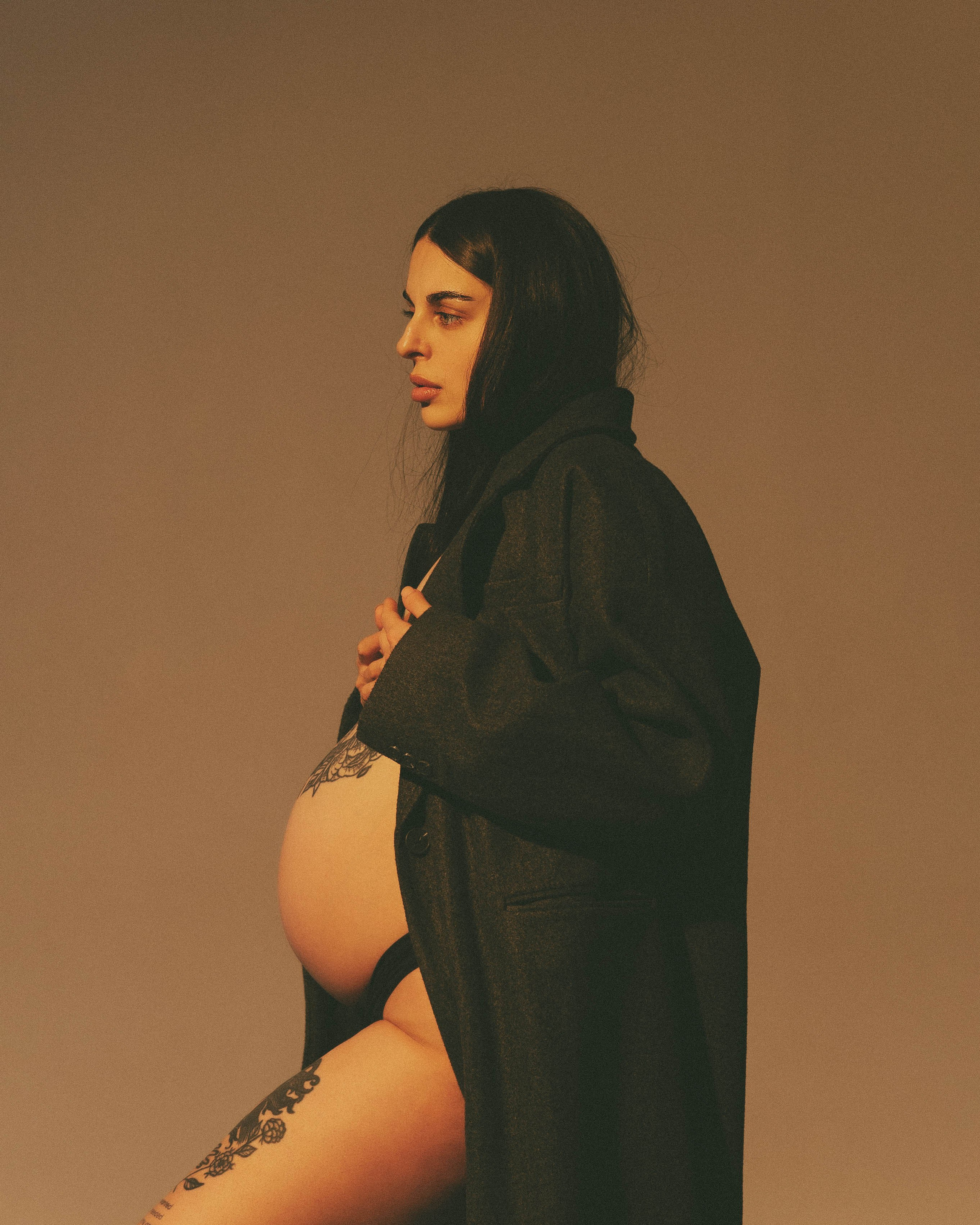 Girs. Male photographer