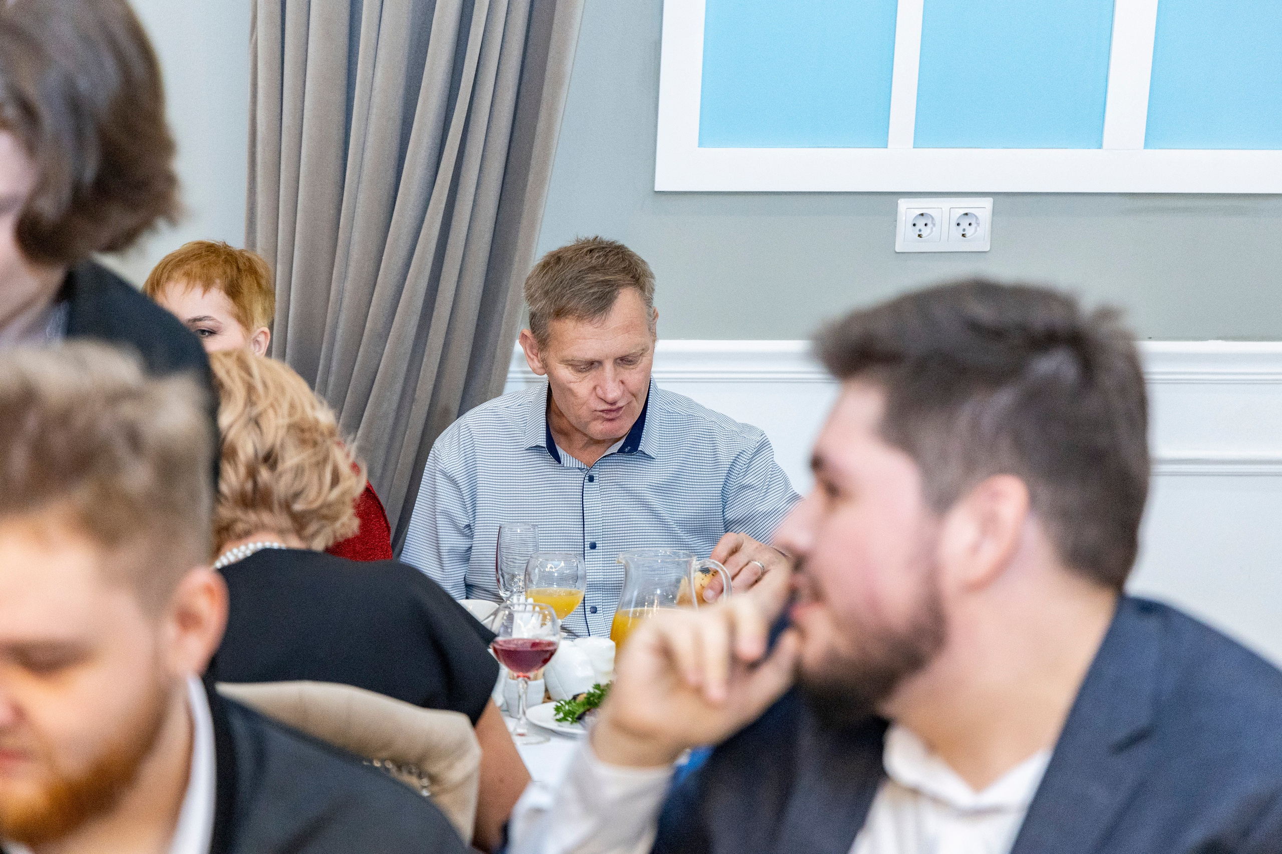 Свадебная фотосессия свадебный фотограф Татьяна Марсуверских свадебная фотопрогулка Москва Жуковский. Фотограф для маркетплейсов, фотоуслуги в Жуковском Татьяна Марсуверских