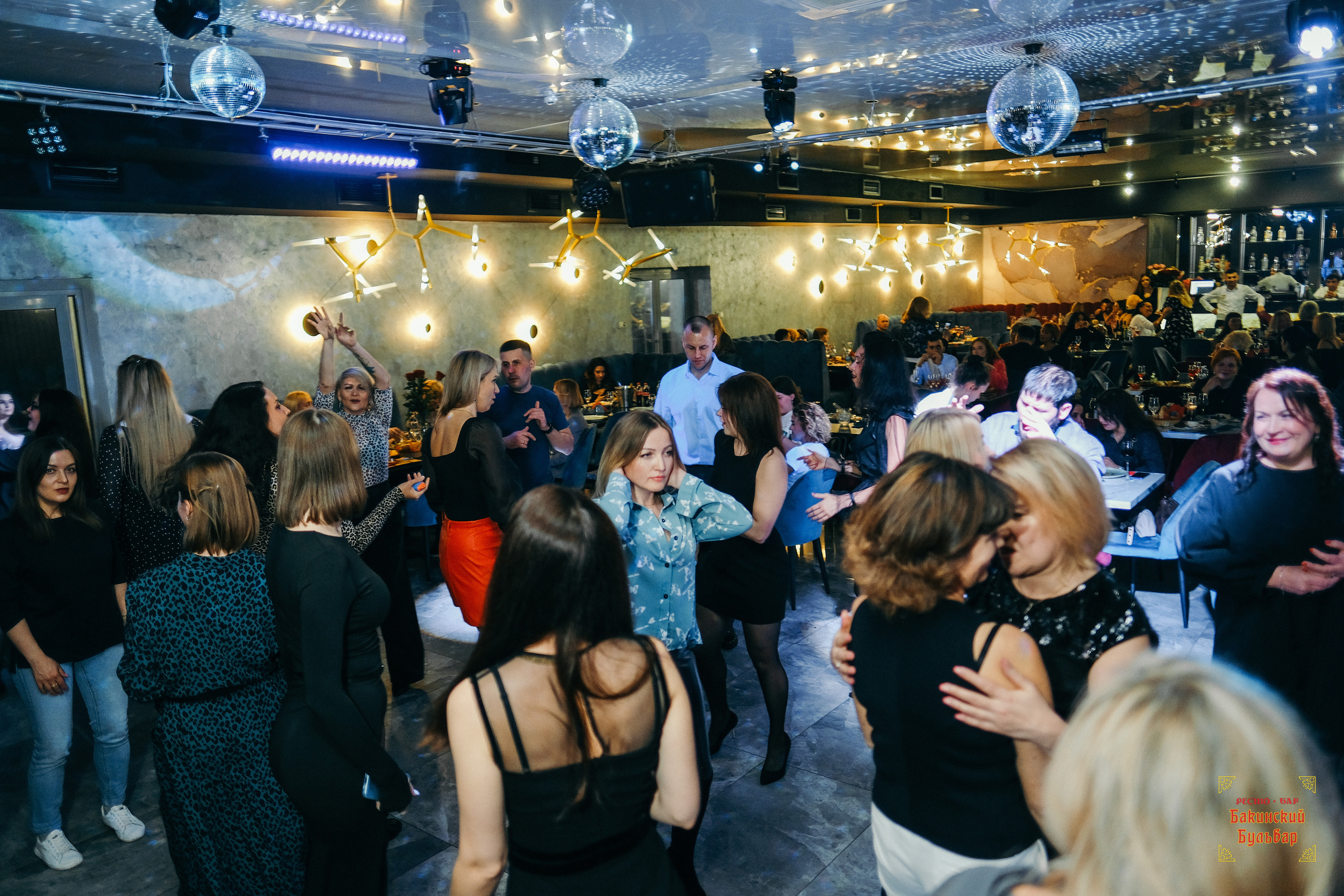 Концерт Idris & Leos. Свадебный и репортажной фотограф Денис Ожигин в Краснодаре и Краснодарском крае