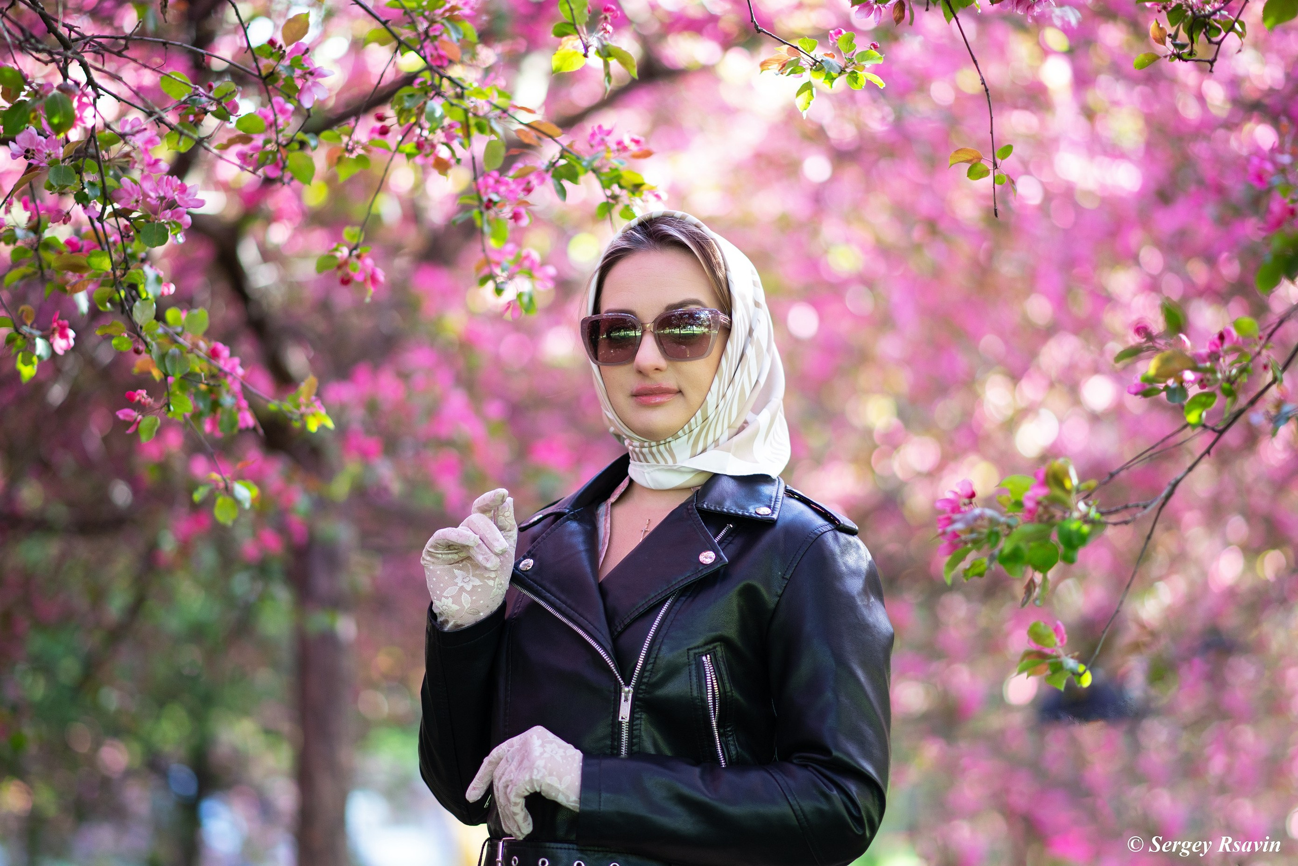 В яблоневом саду. Фотограф в Москве Сергей Рсавин