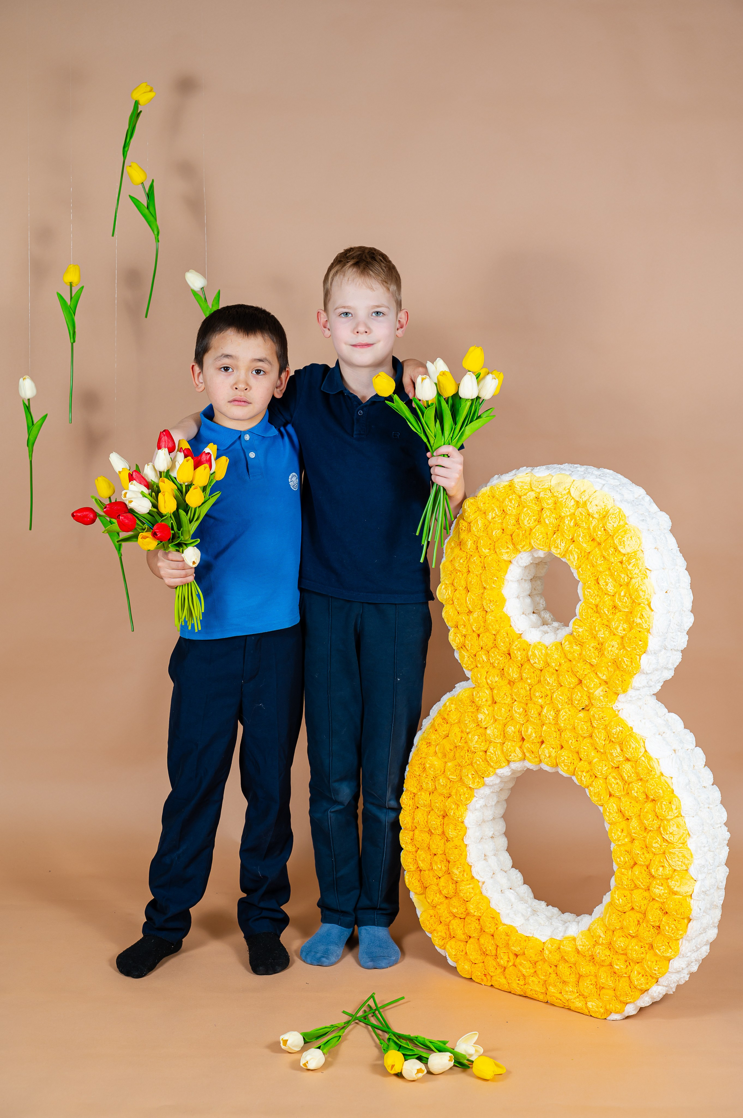 Восьмёрка. Твой Выпускной Альбом