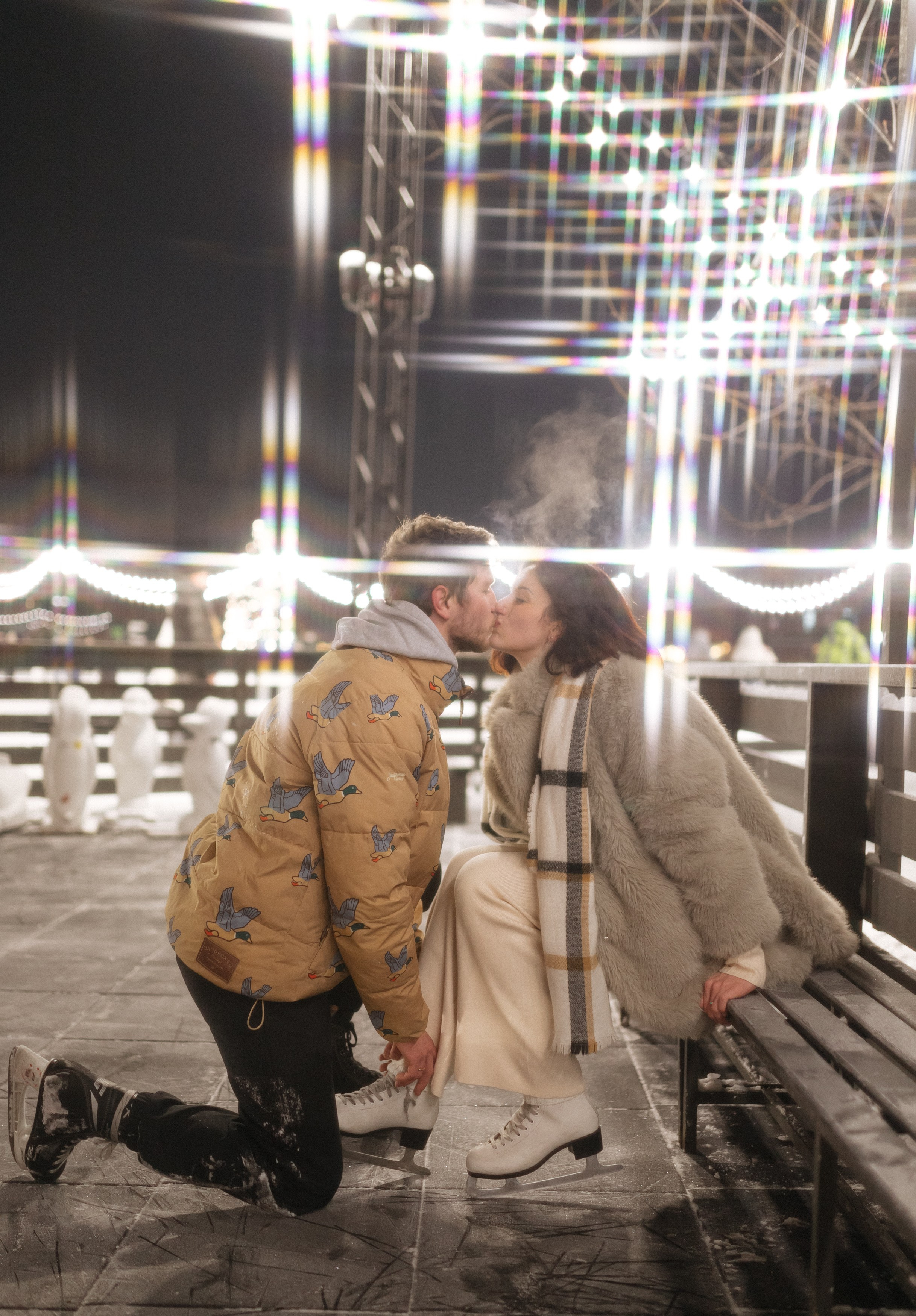 Алина и Сергей на катке. Портретный фотограф в Санкт-Петербурге Катя Протасевич