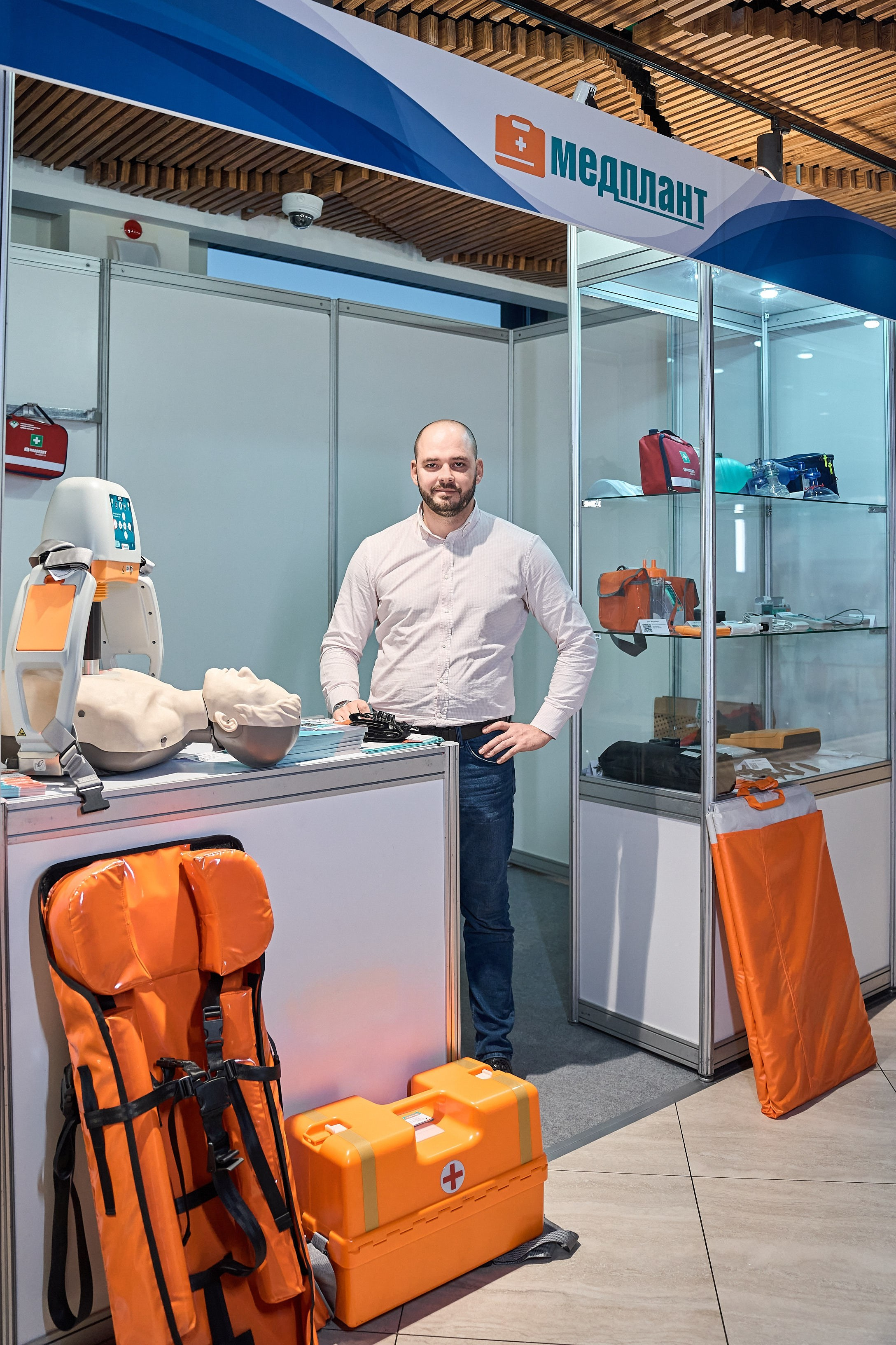 Фотограф для выставок и конференций | Качественный репортаж для компании