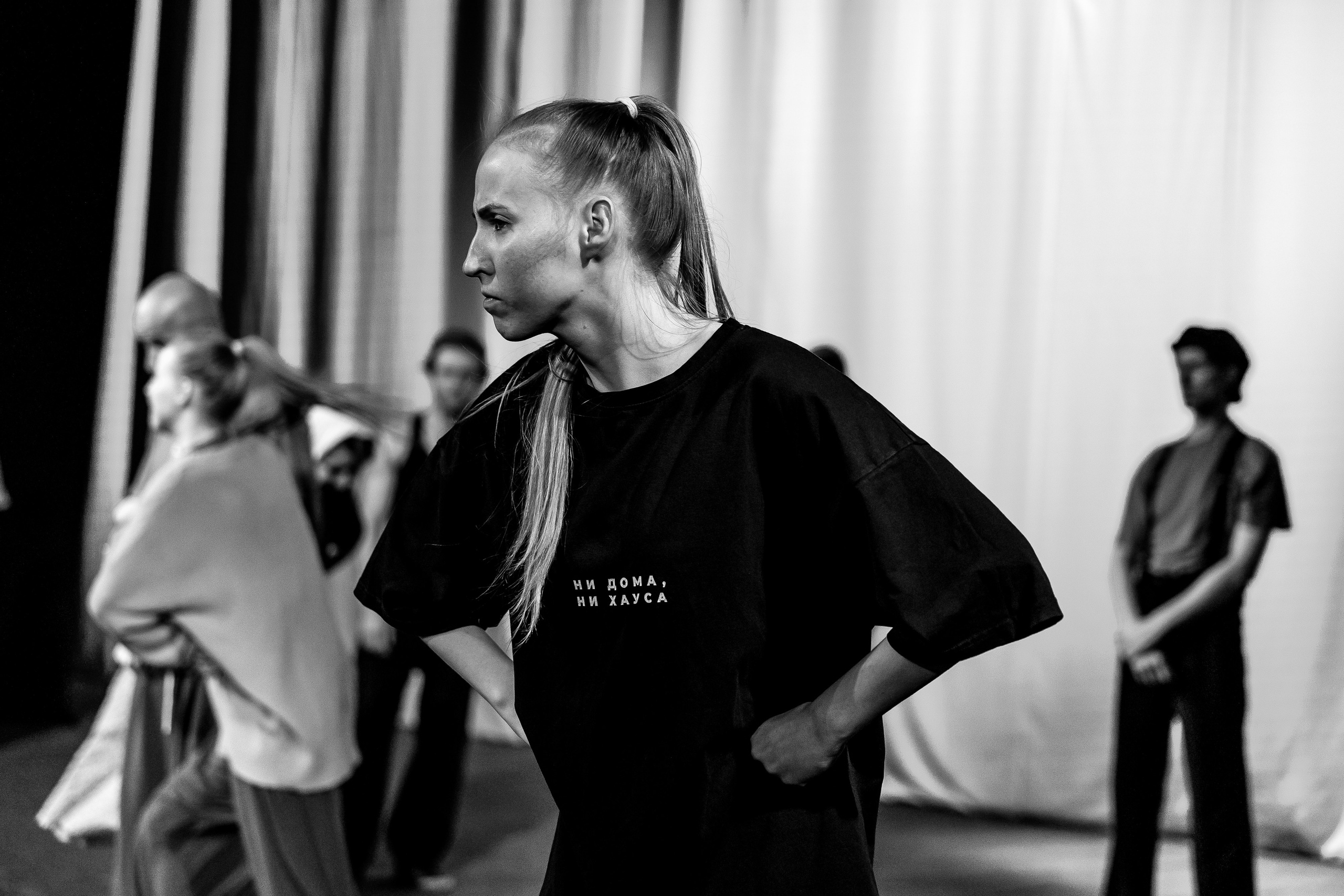 Спектакль Егора Дружинина «Всюду жизнь»