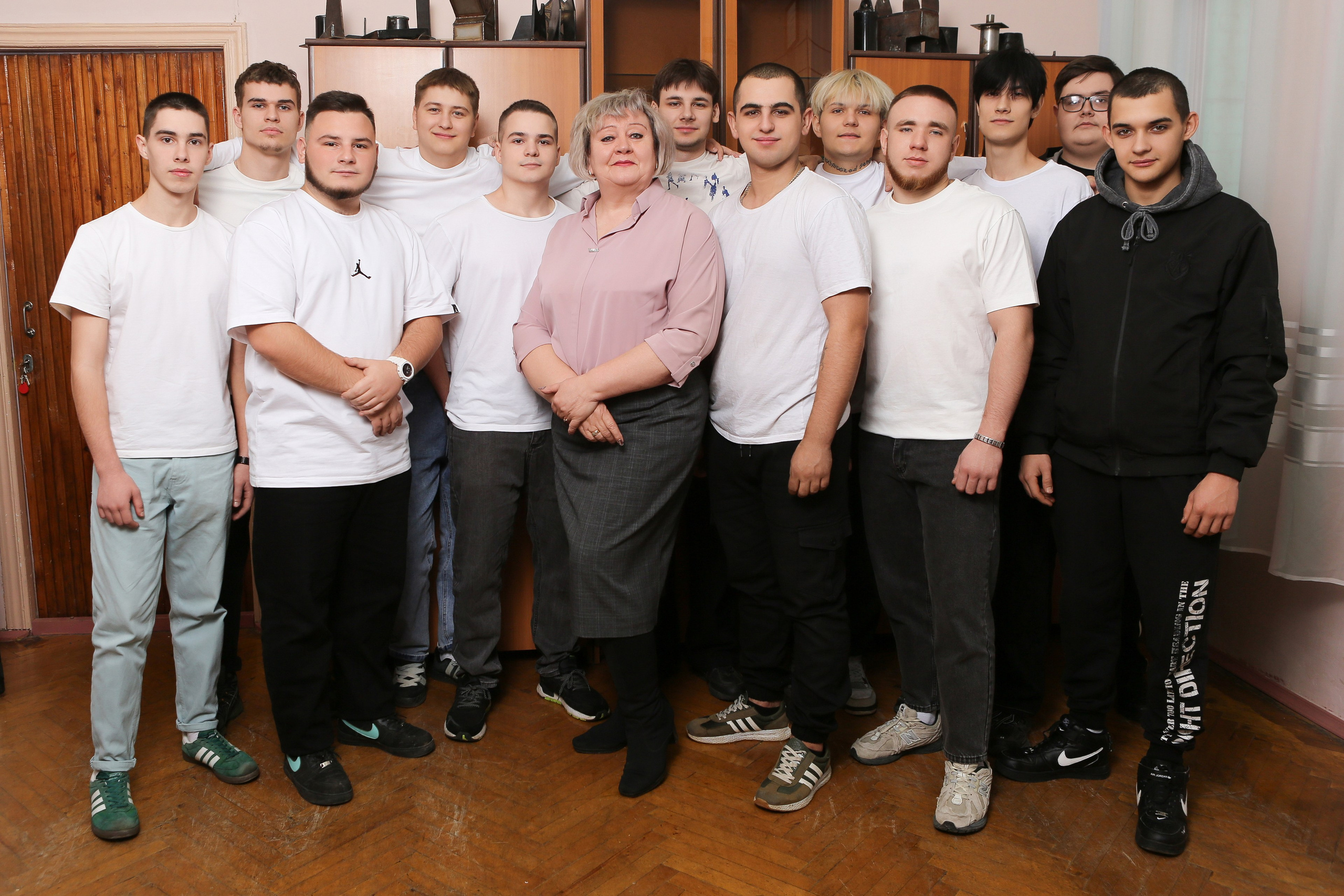 ФОТОСЕССИЯ В КЛАССЕ ДЛЯ ВЫПУСКНИКОВ СВАРОЧНОГО ПРОИЗВОДСТВА. ТВОЙ АЛЬБОМ / ТВОИ ПРАВИЛА