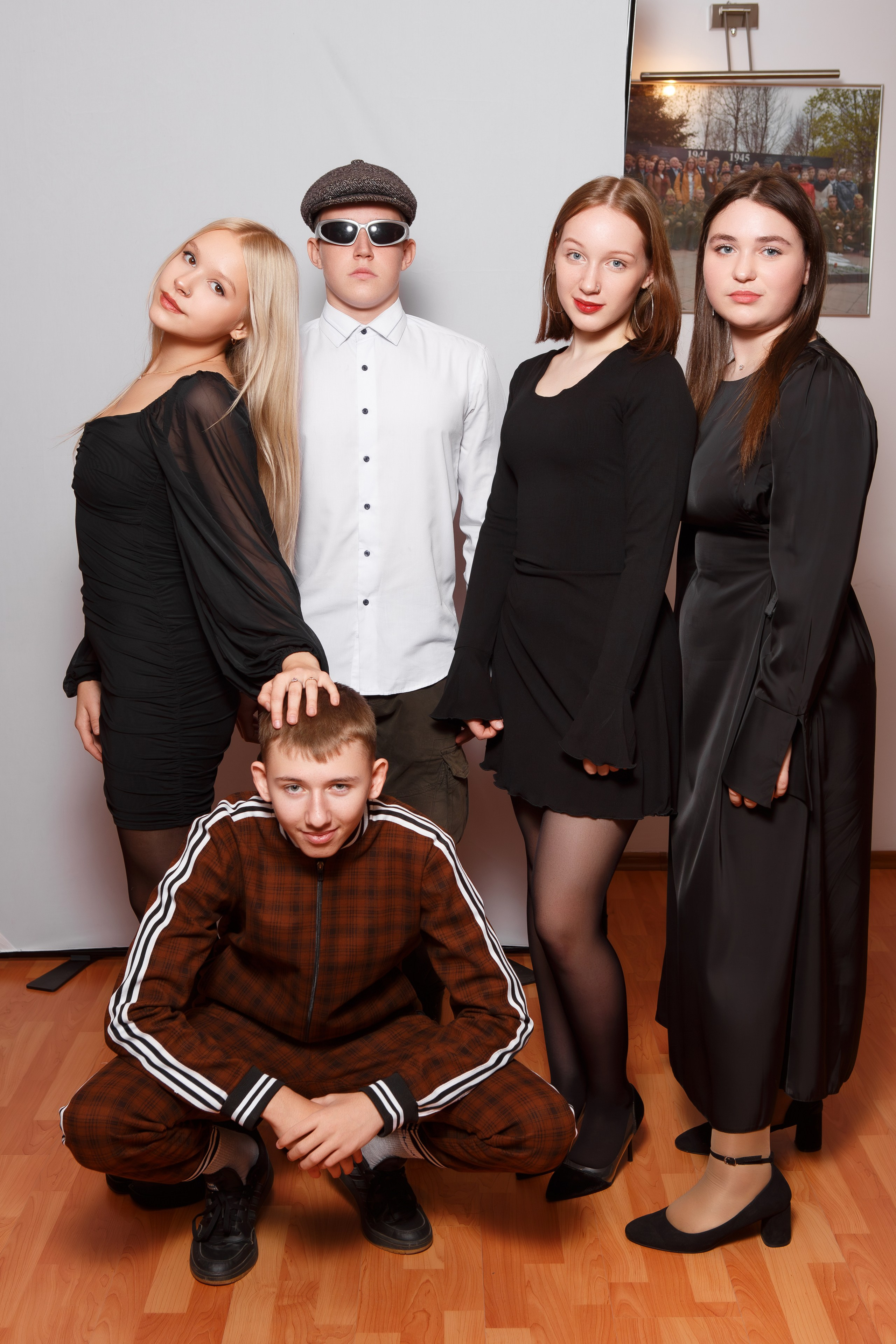 ФОТОСЕССИЯ ДЛЯ 9 КЛАССА «ГИМНАЗИЯ». ТВОЙ АЛЬБОМ / ТВОИ ПРАВИЛА