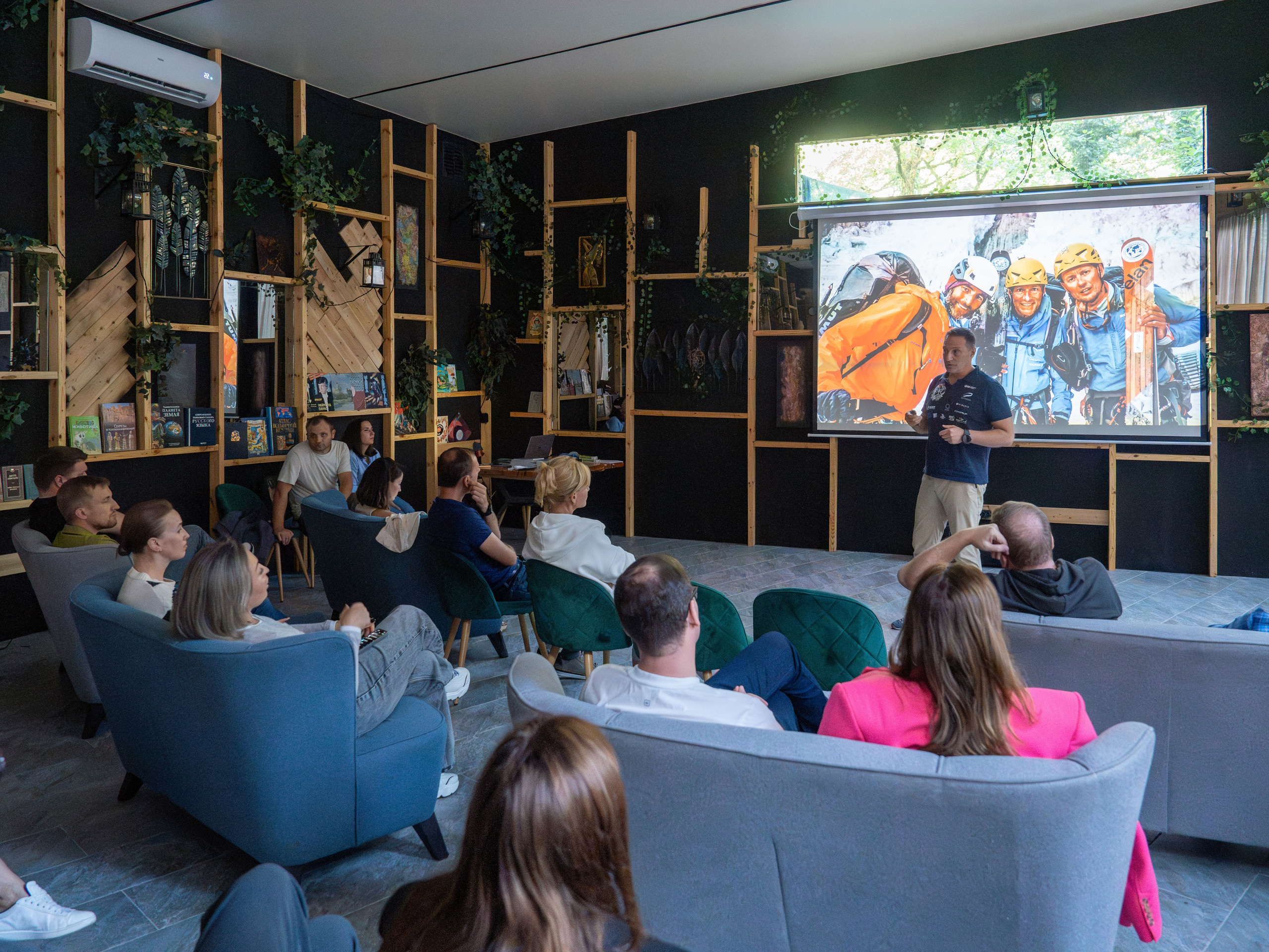 MICE меоприятие на курорте Красная Поляна для компании «Неометрия''. Репортажный фотограф в Красной Поляне и Сочи Павлюченко Екатерина