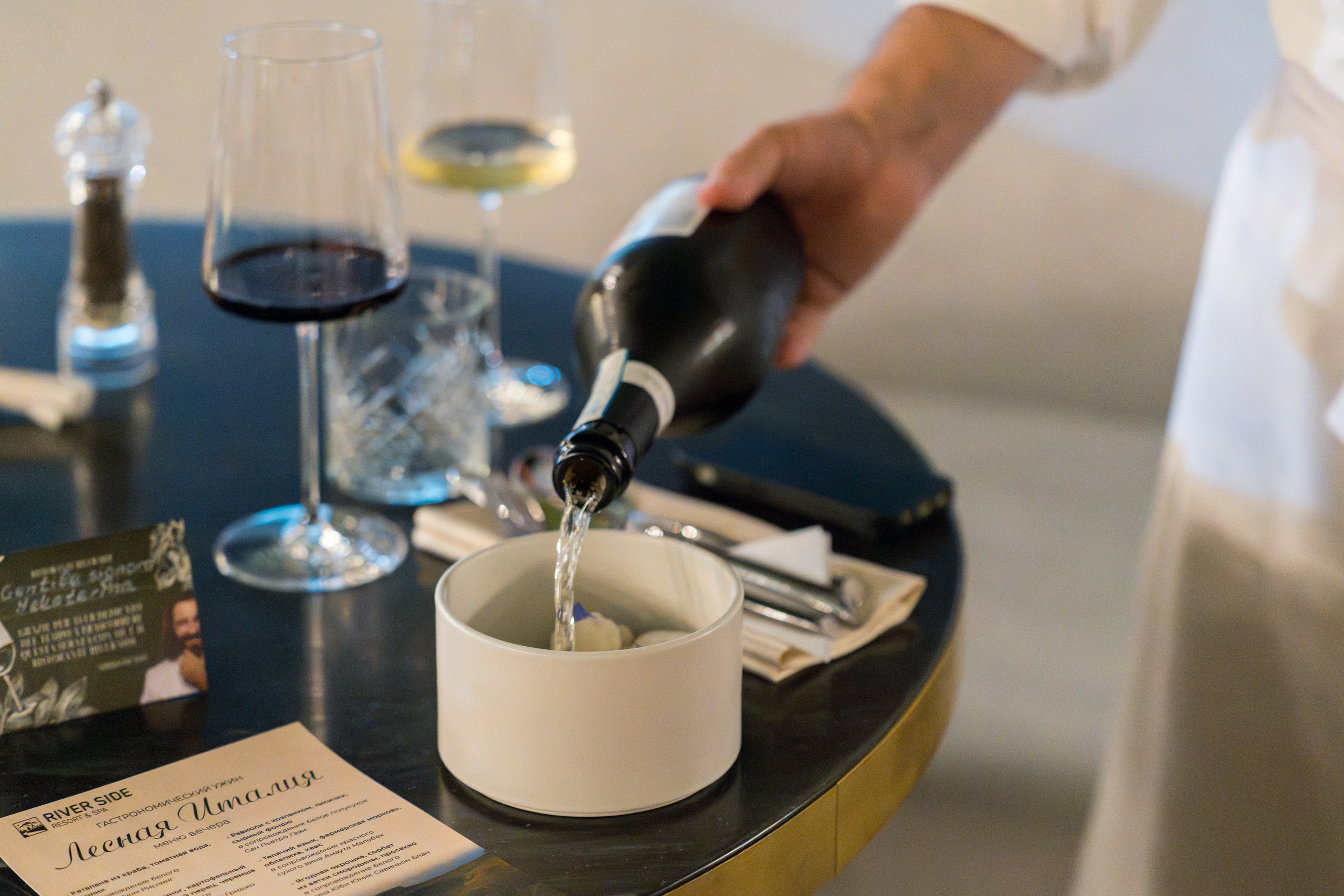 Гастрономический ужин «Лесная Италия» с Мирко Дзаго в ресторане RiverSide. Репортажный фотограф в Красной Поляне и Сочи Павлюченко Екатерина